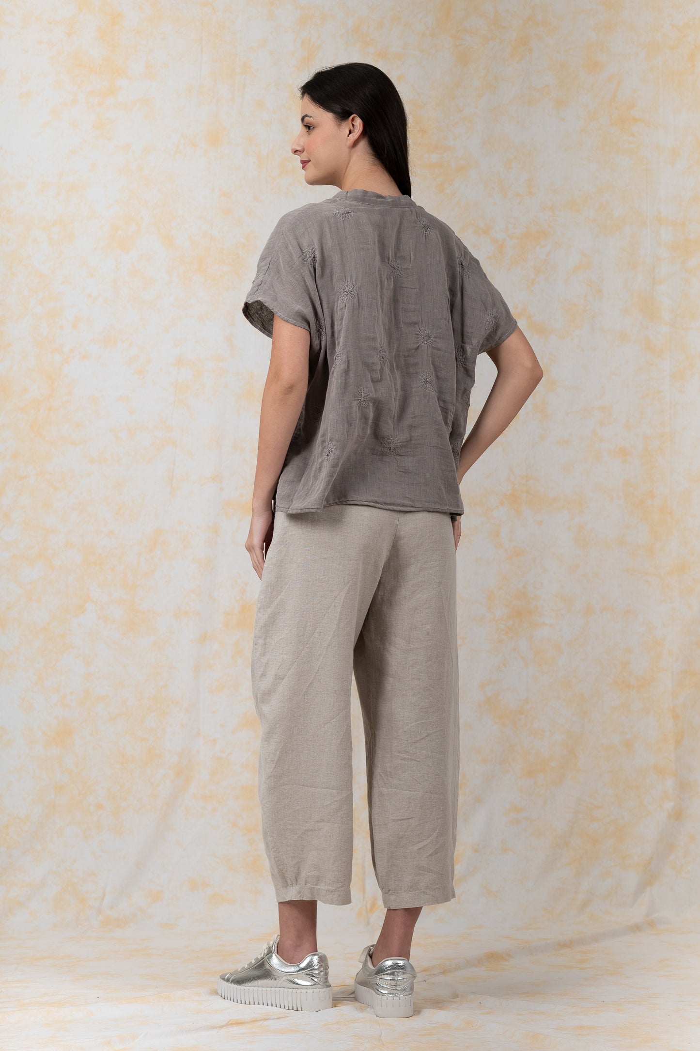 GARMENT SPIRAL KANTHA VOILE -V-NECK BINDING COLLAR TOP - bl-gg2589-gry-
