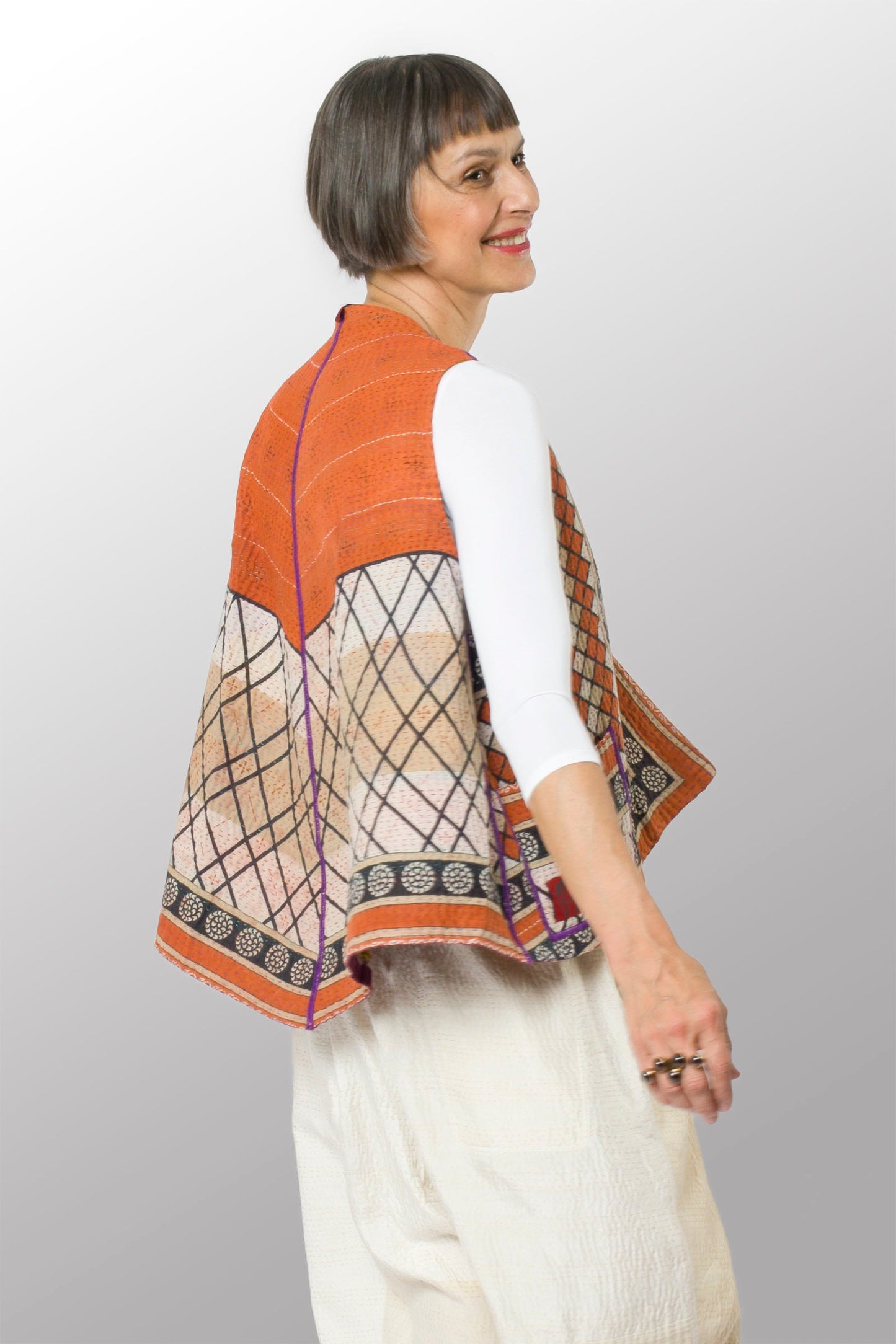 VINTAGE COTTON KANTHA BELL SHAPE SHORT VEST - cv4227-0006a -