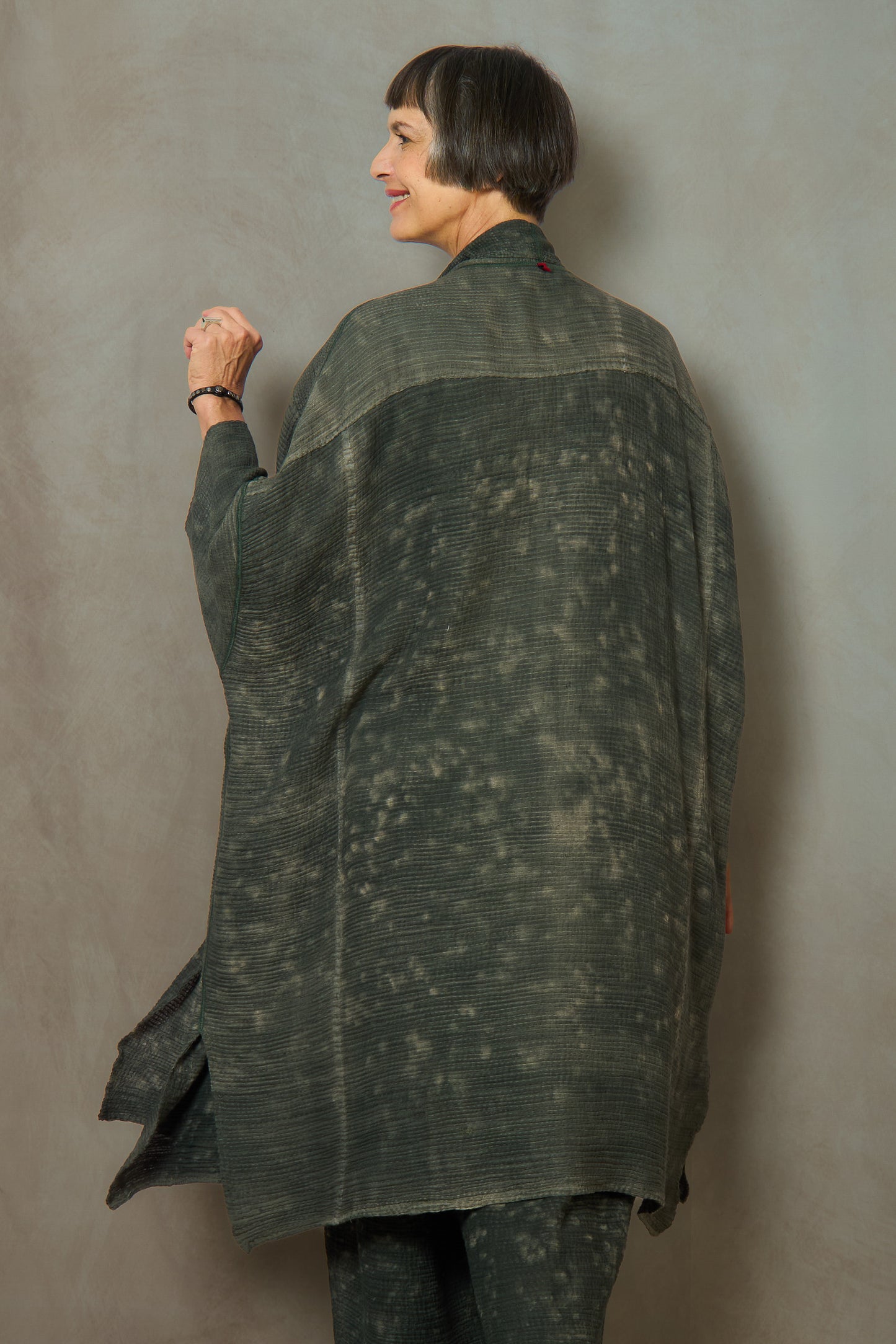 SAND SUN DYE RIPPLE KANTHA PONCHO TOPPER - rs2356-grn -