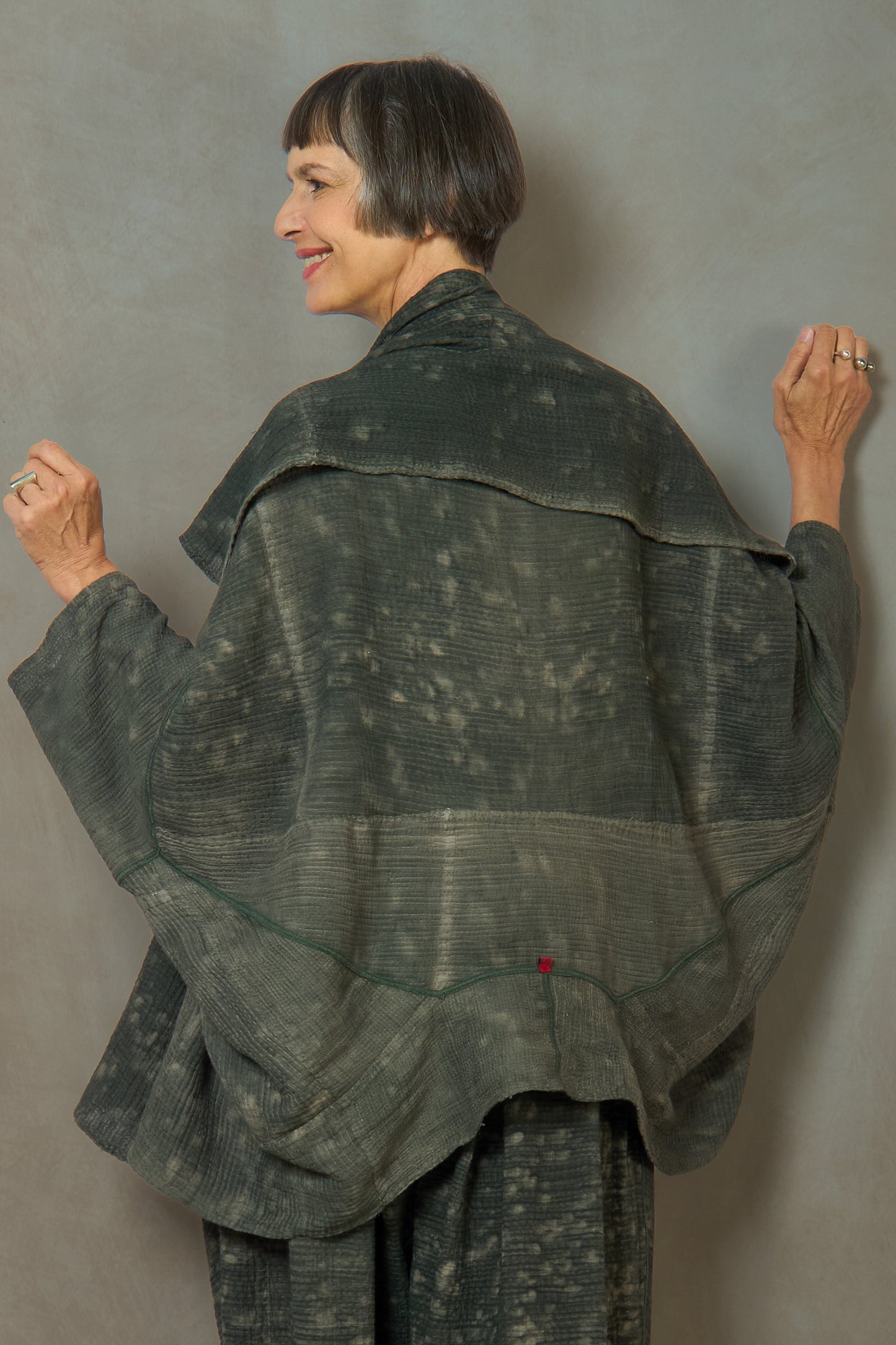 SAND SUN DYE RIPPLE KANTHA PONCHO TOPPER - rs2356-grn -