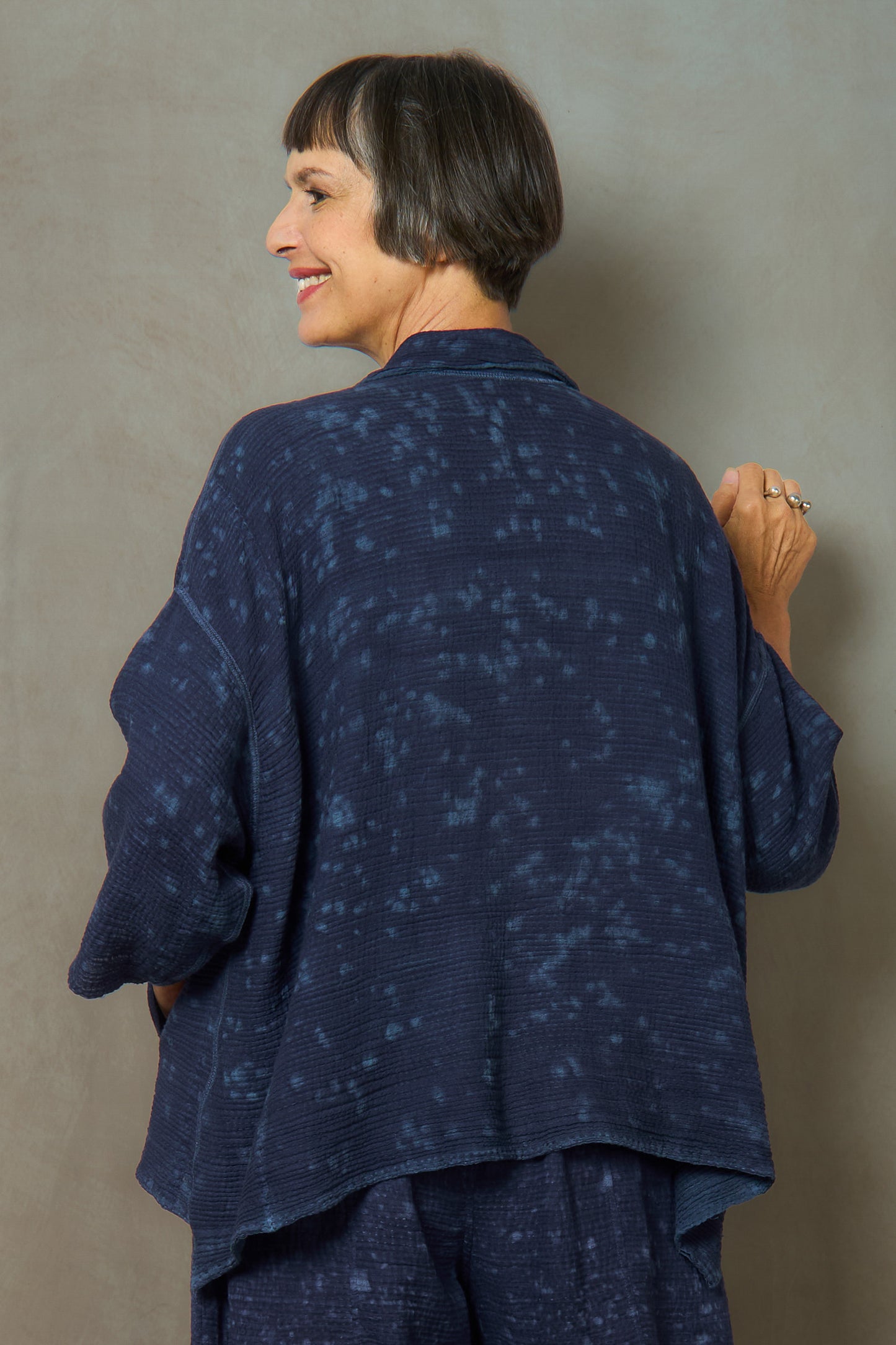 SAND SUN DYE RIPPLE KANTHA CROPPED TENT SHIRT - rs2596-blu -