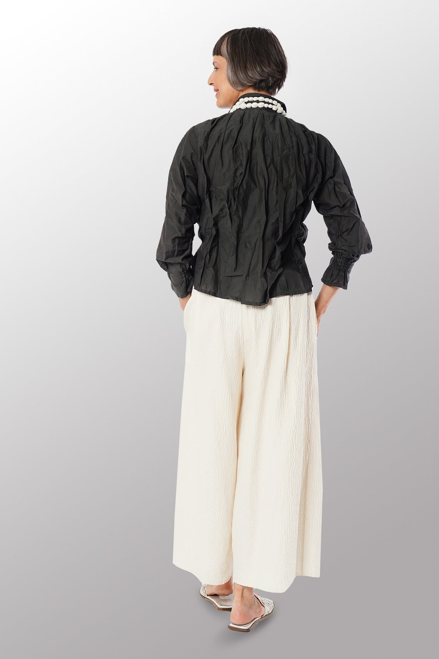 DYED COTTON SILK VOILE WAVY TUCK CROPPED SHIRT - dc1579-gry -