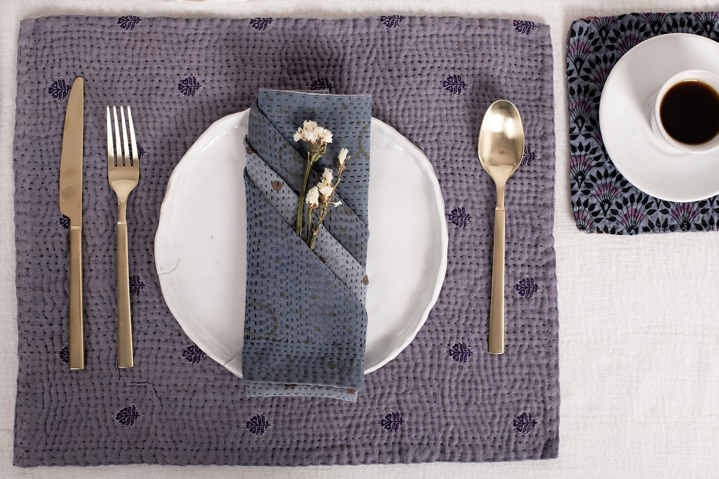 Mosaic Fray Handmade Vintage Kantha Placemat -Hydrangea (SET OF 2)