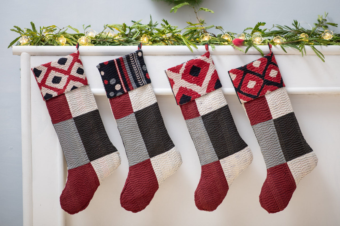 MONOTONE IKAT KANTHA STOCKING