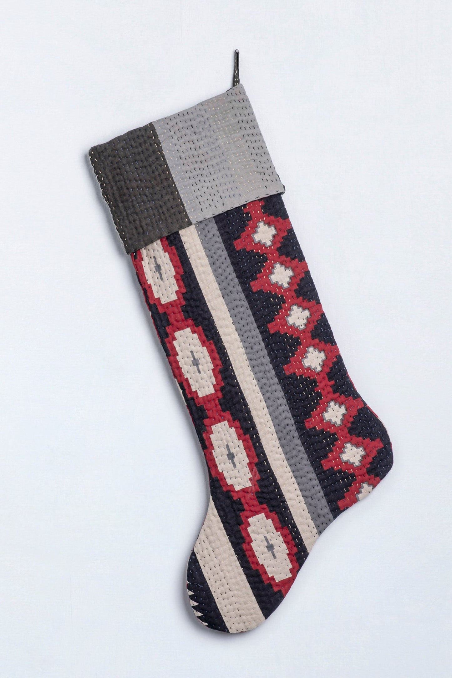 MONOTONE IKAT KANTHA STOCKING