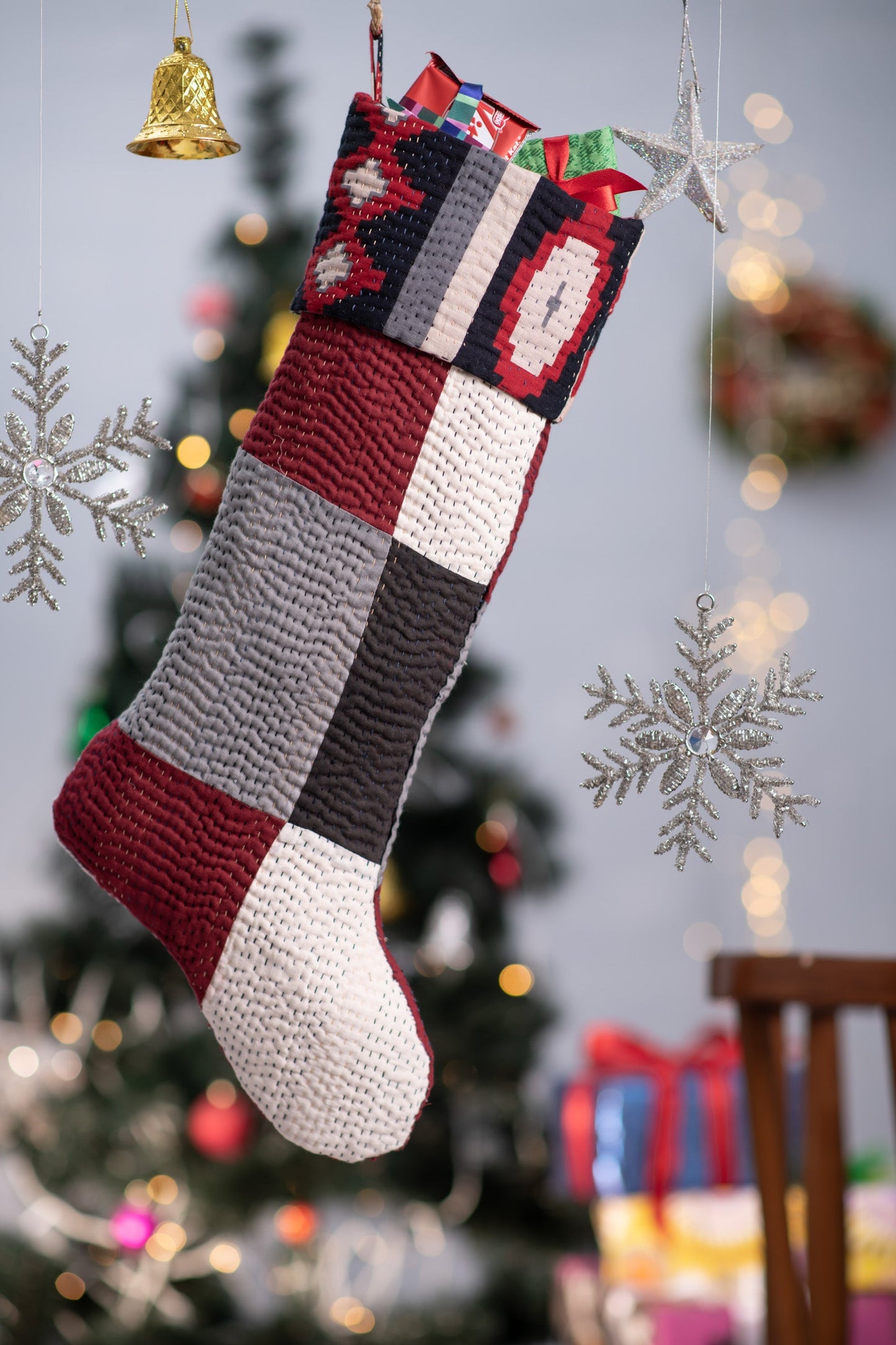 MONOTONE IKAT KANTHA STOCKING