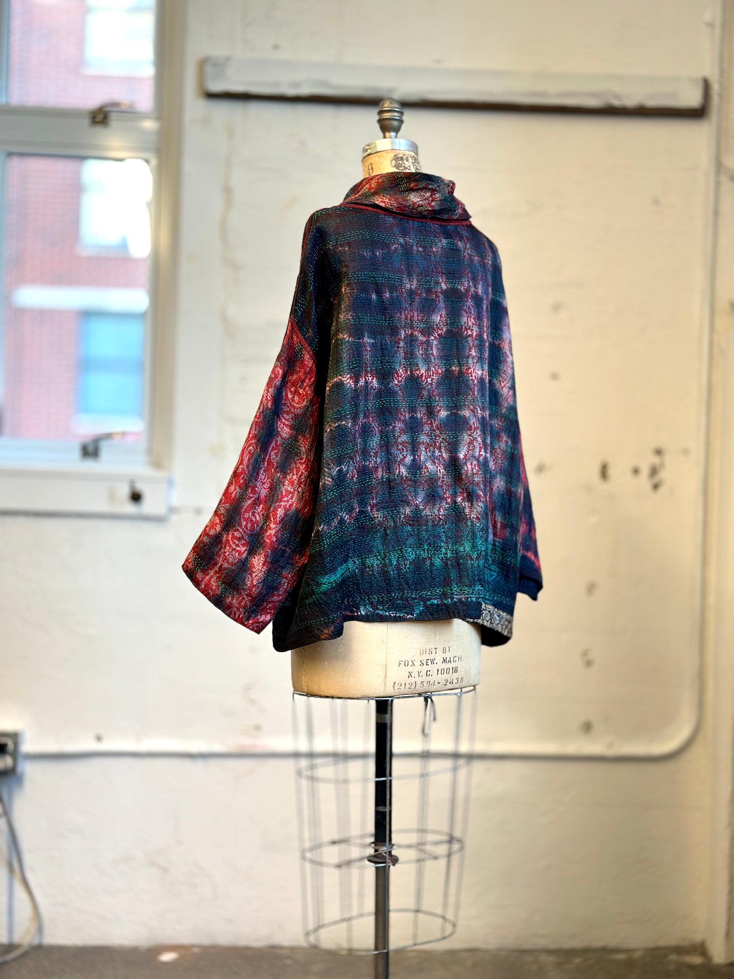 TIE DYE VINTAGE SILK KANTHA COWL PULLOVER - st-sv2547-mrn -