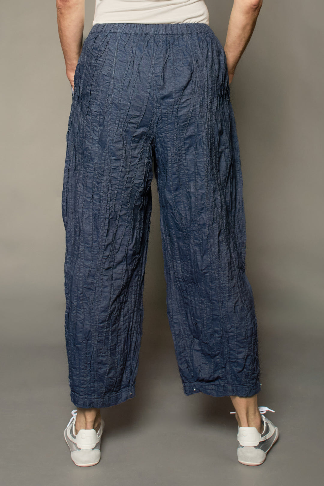 DENIM RANDOM TUCK BARREL PANTS - rm1641-nvy -