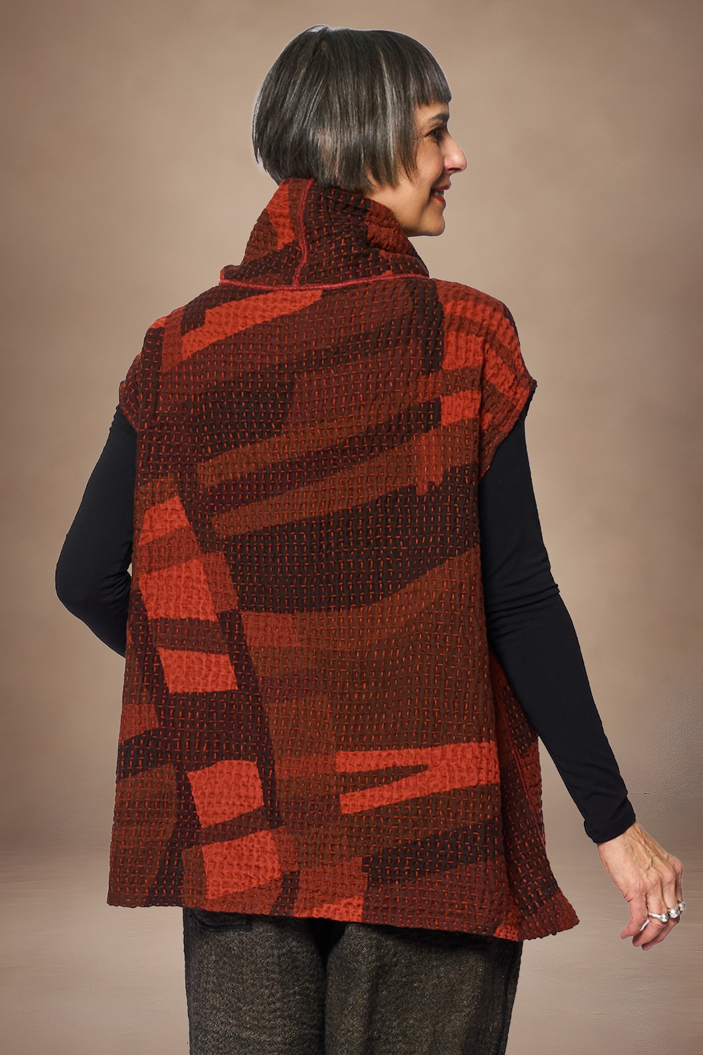 ABSTRACT WAFFLE KANTHA FUNNEL NECK VEST - bw3250-org -