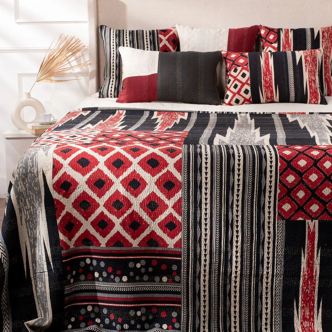 Monotone Ikat Handmade Vintage Kantha Quilts &amp; Bed Cover - Red
