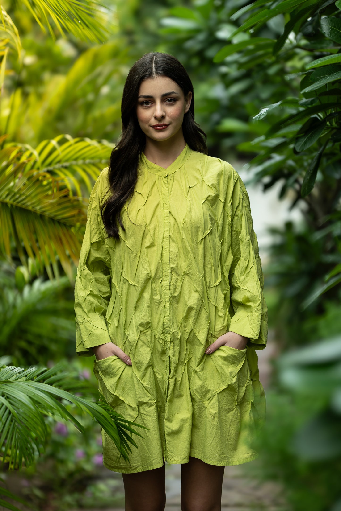 POLISHED COTTON WAVY TUCK-OVERSIZED SHIRT - bl-wl1555-lim-