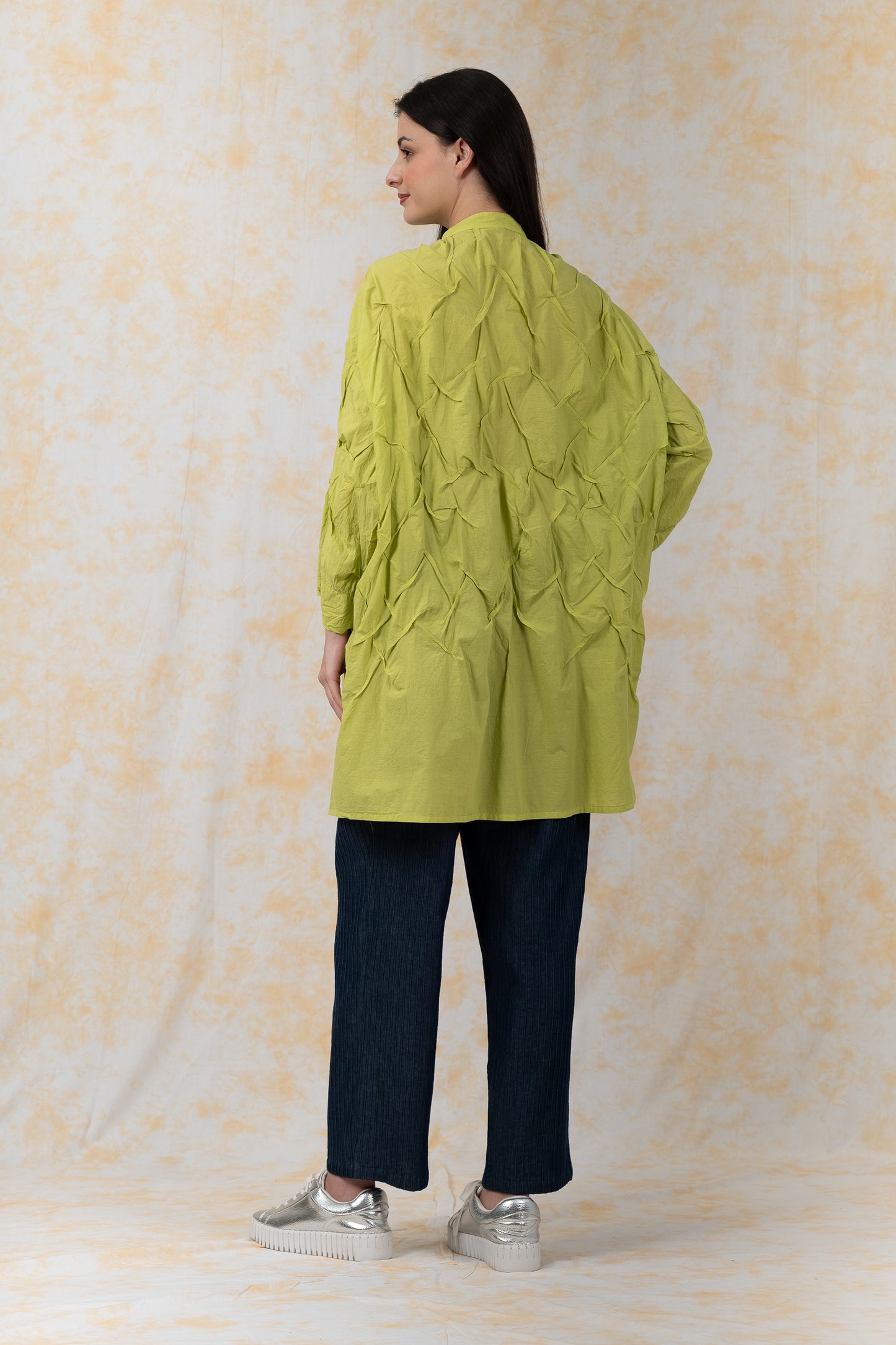 POLISHED COTTON WAVY TUCK-OVERSIZED SHIRT - bl-wl1555-lim-