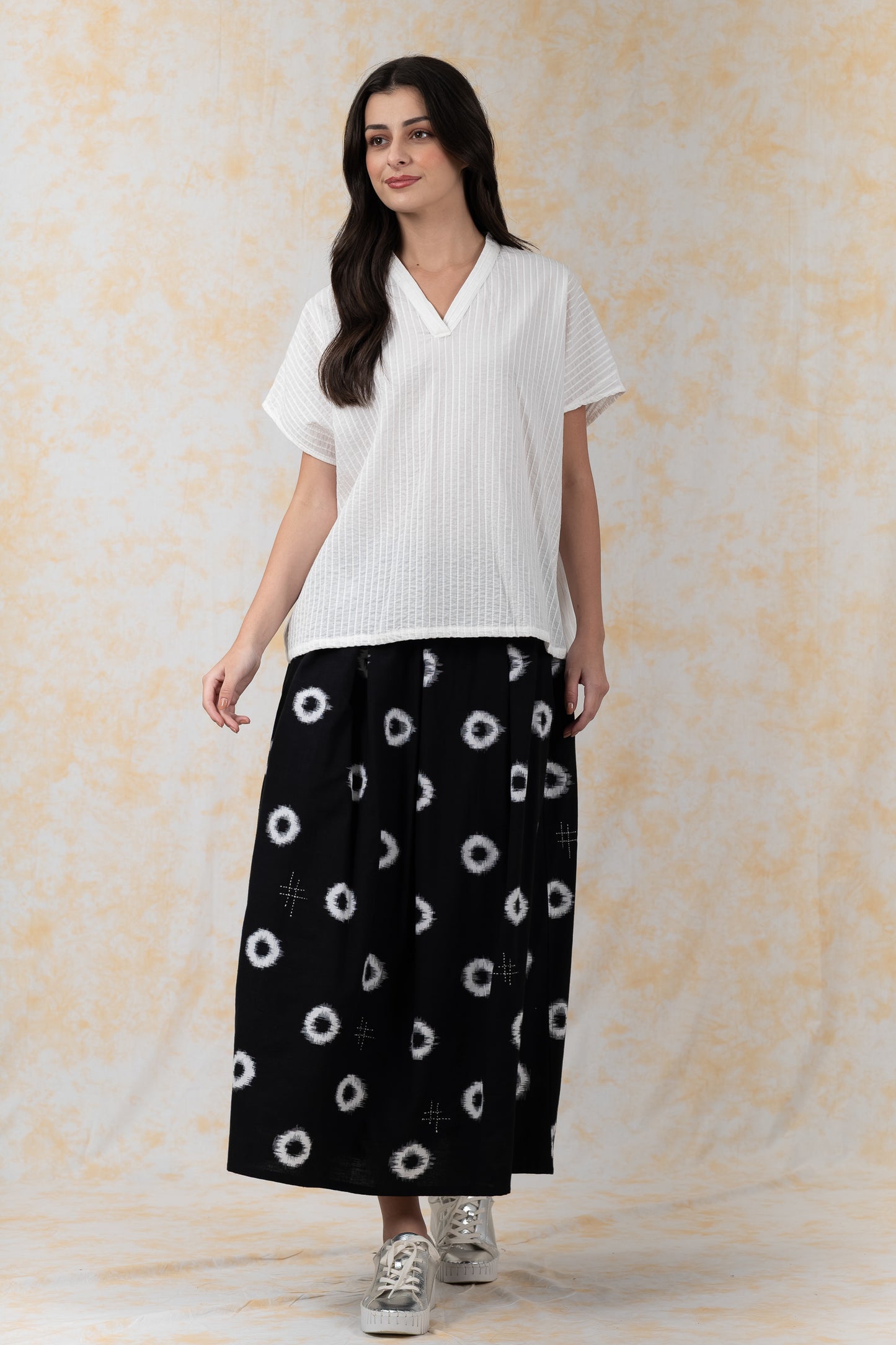 PINTUCK-V-NECK BINDING COLLAR TOP - bl-tk1589-ivy-