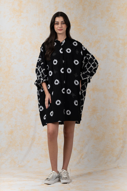 COTTON IKAT-CIRCLE AND DIAMOND-TOP - BAND COLAR OVERSIZE - bl-ic1587-blk-