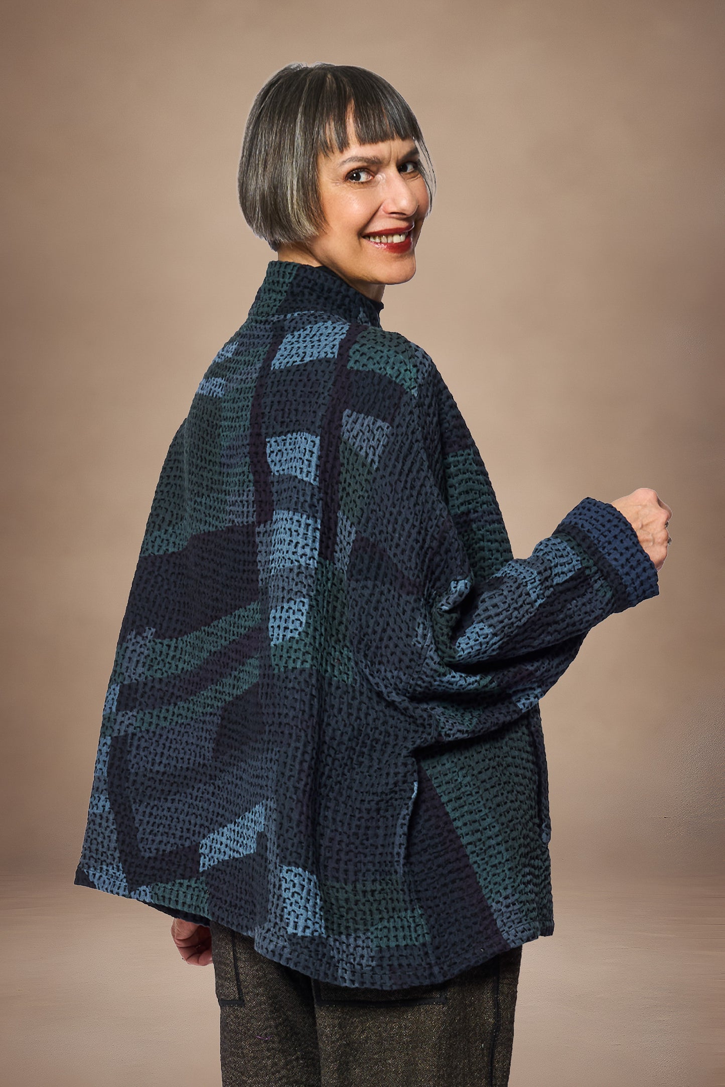 ABSTRACT WAFFLE KANTHA FUNNEL NECK JACKET - bw3j102-nvy -