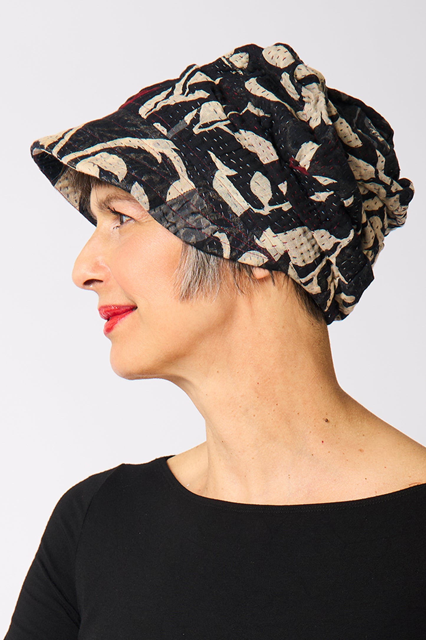 BLACK AND WHITE PRINT PATCH KANTHA HALF BRIM HAT - pn4881-blk -