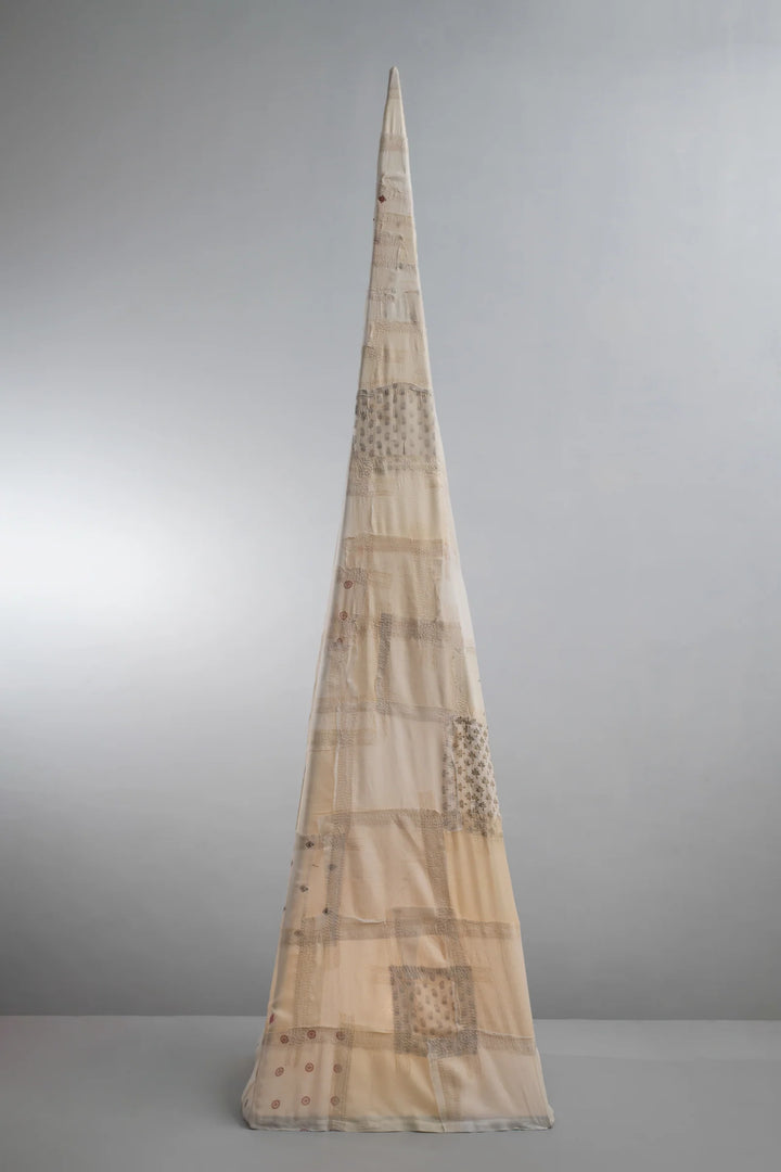 Vintage Fray Patch floor Lamp Pyramid