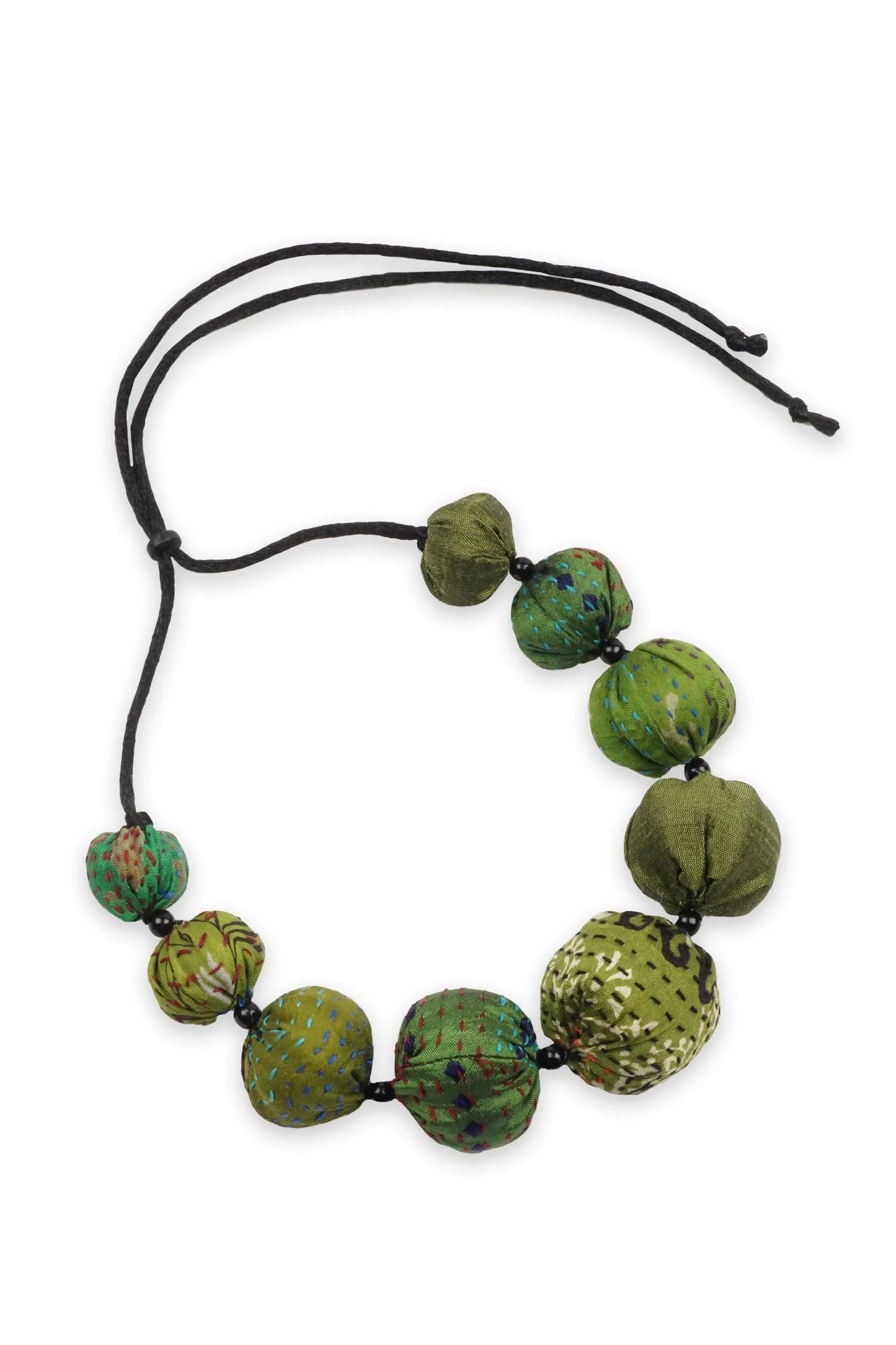 VINTAGE SILK KANTHA NUTS SHORT NECKLACE - sv2700-grn -