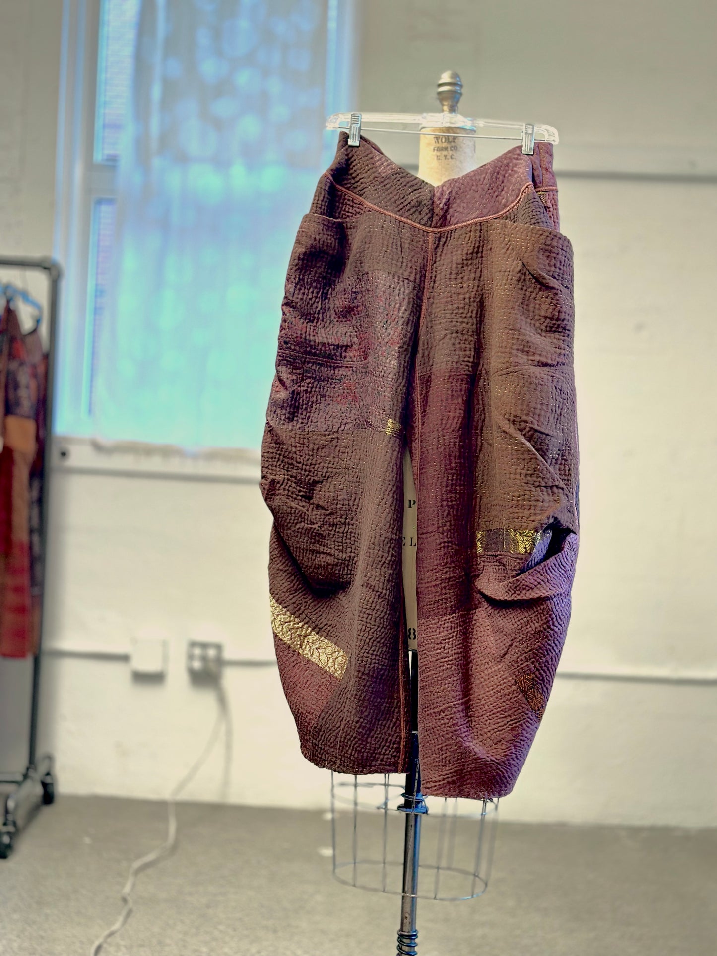 COTTON SILK SW PATCH KANTHA KNEE TUCKED PANTS - ws4625-brn -