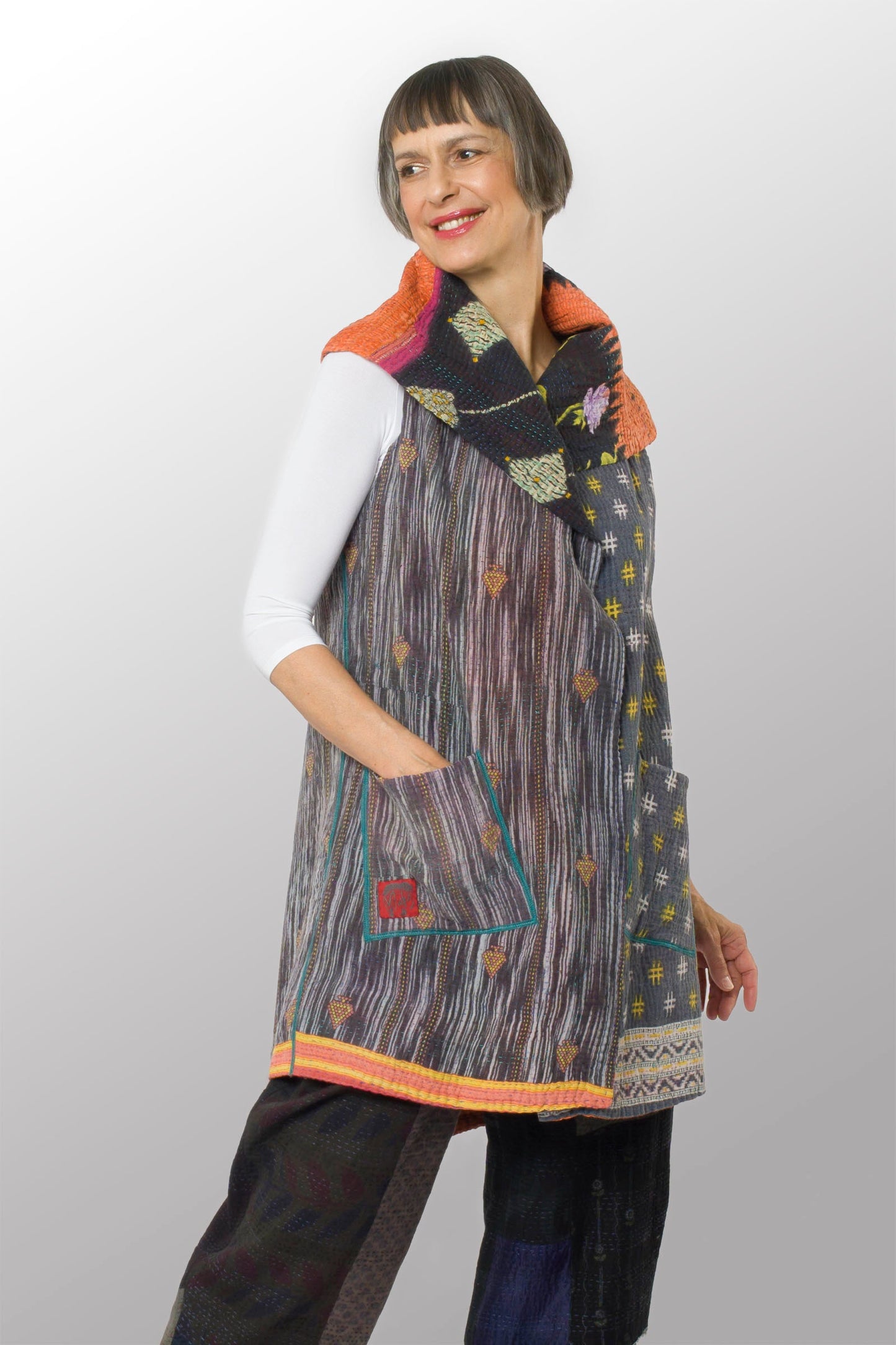 VINTAGE COTTON KANTHA CIRCULAR VEST - cv4201-0045a -