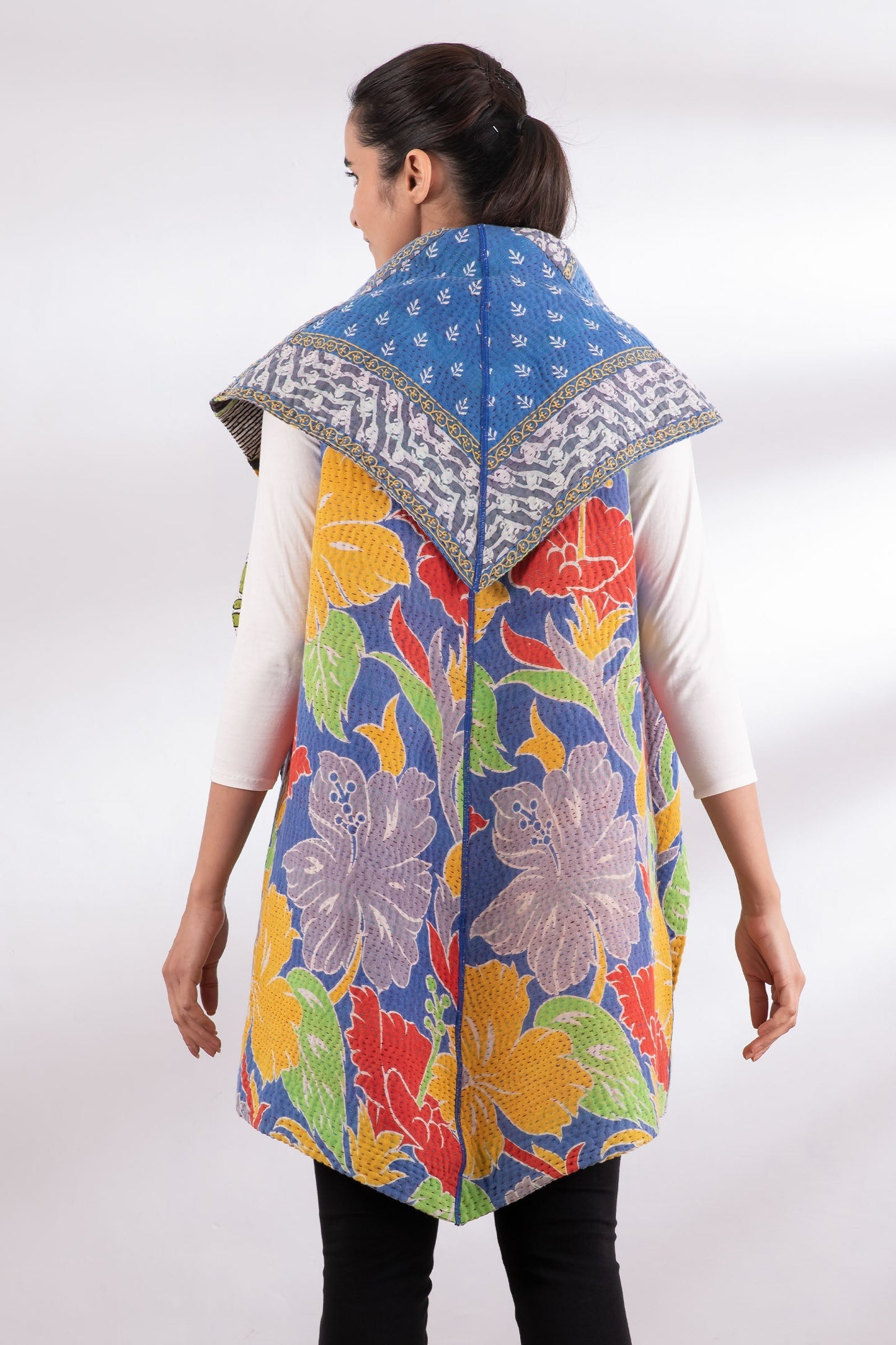 VINTAGE COTTON KANTHA CIRCULAR VEST - cv4201-0042a -