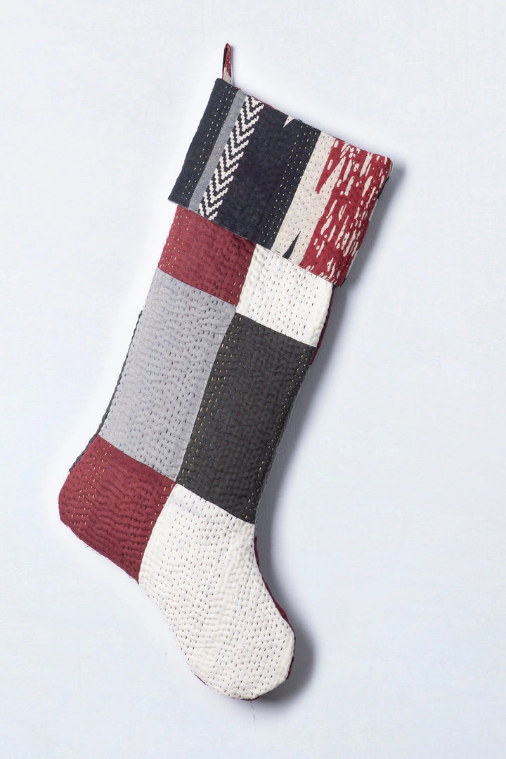 Monotone Ikat Kantha Stocking-Black2