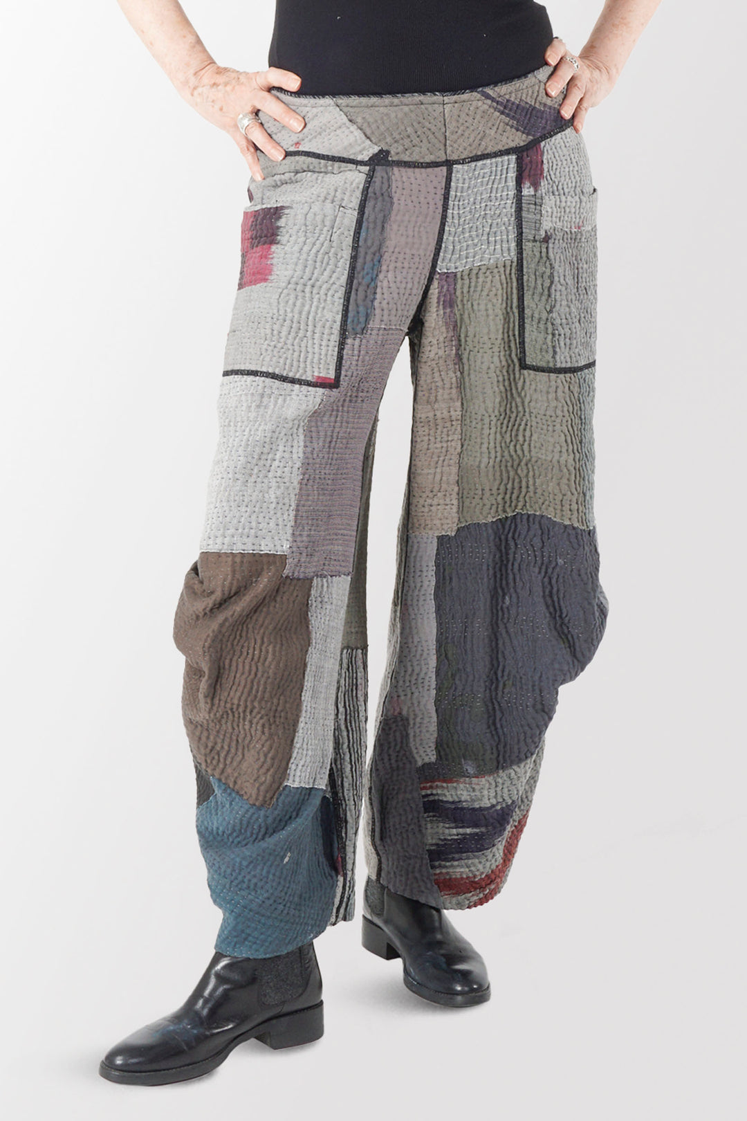 WOVEN IKAT &amp; FRAYED PATCH KANTHA  KNEE TUCKED PANTS - wk4625-gry -