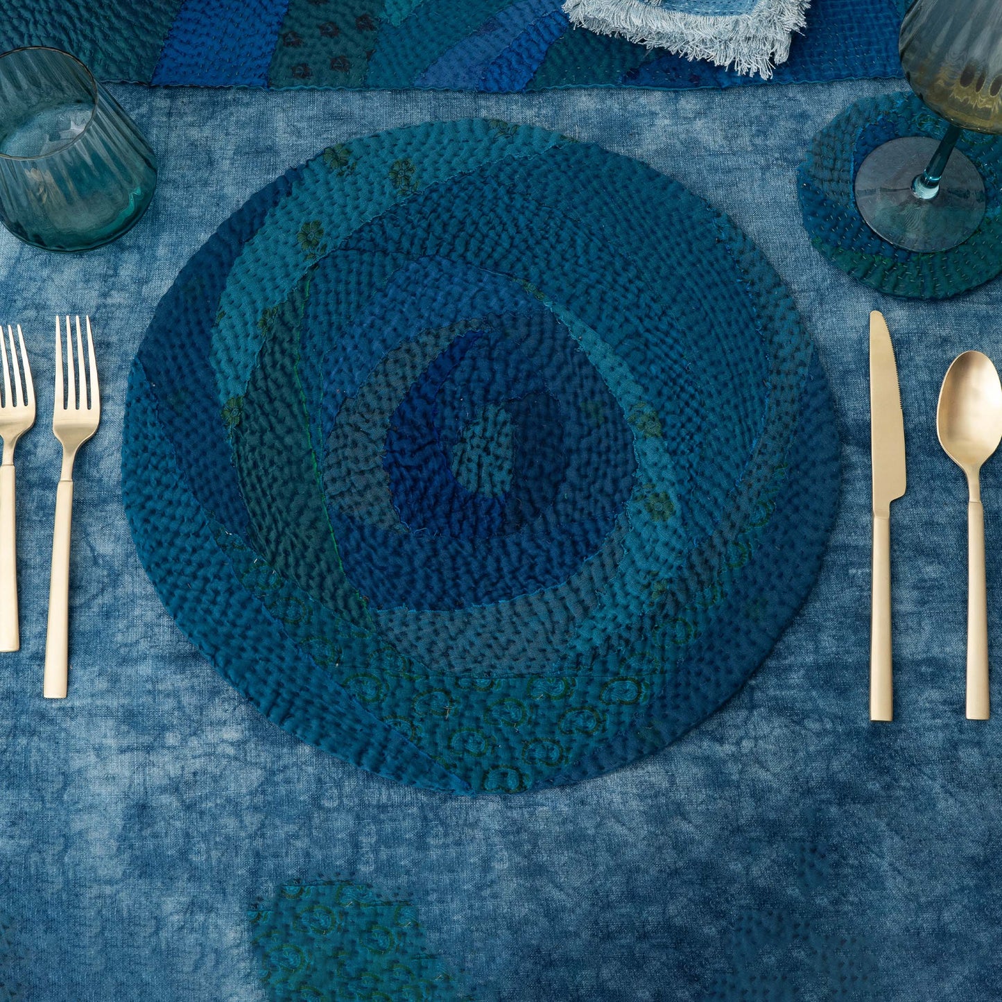 Night Sky  fray  patch Rose Placemat (Set of 2)