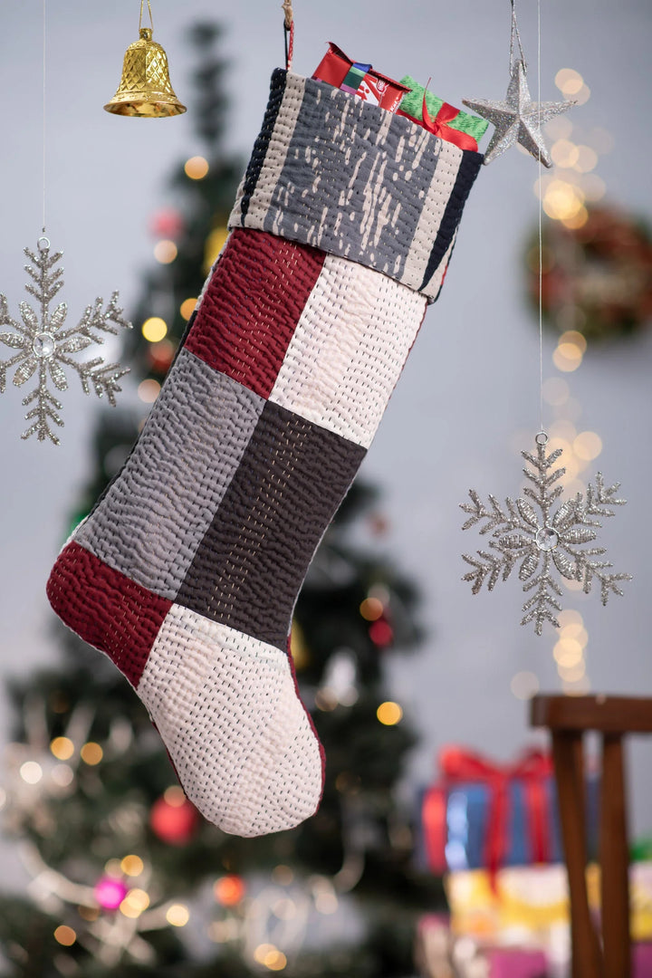 Monotone Ikat Kantha Stocking-Black