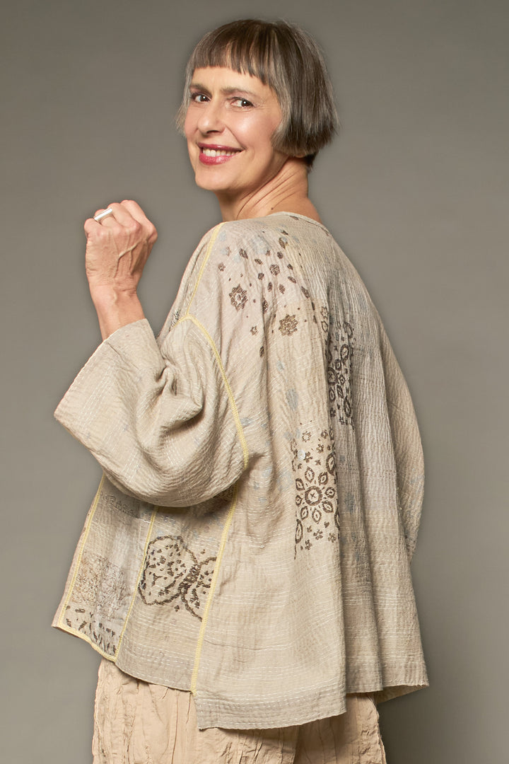 MOSAIC FRAY PATCH KANTHA V-NECK NECK TOP - zb2t108-ivy -