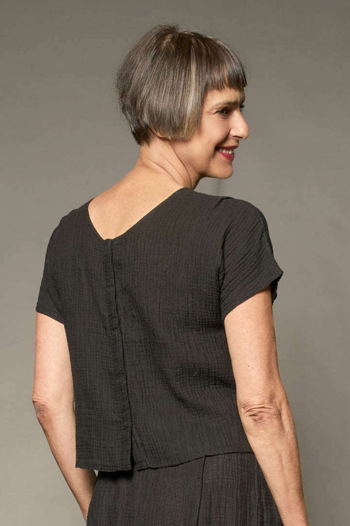 RIPPLE KANTHA ESSENTIAL CREW BLOUSE - rp2t110-blk -