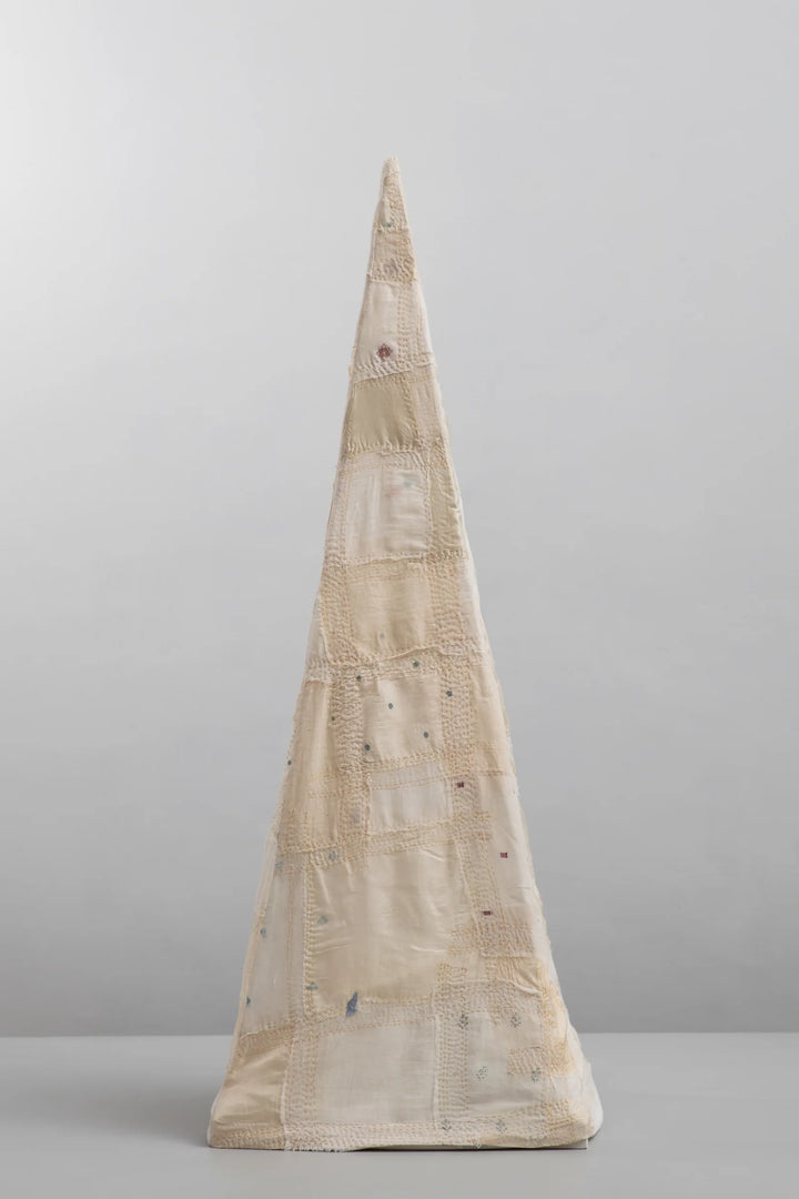 Vintage Fray Patch floor Lamp Pyramid
