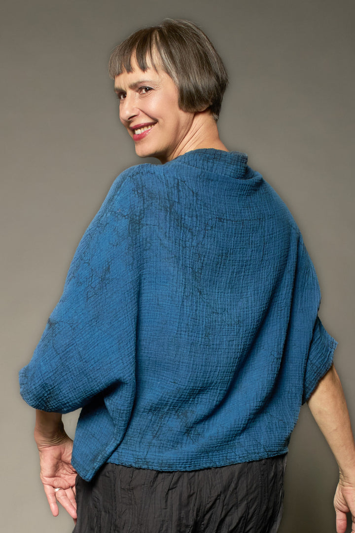 MUD DYE RIPPLE KANTHA FUNNEL NECK POCKET TOP - yp2t104-nvy -