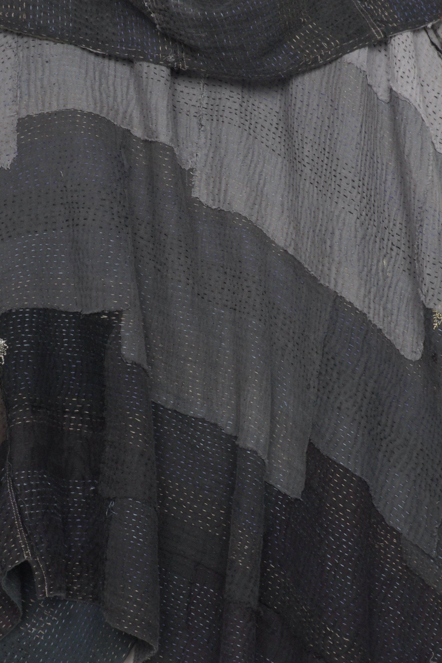 LANDSCAPE FRAYED PATCH KANTHA SLANT HEM HOODED VEST - lf2212-gry -