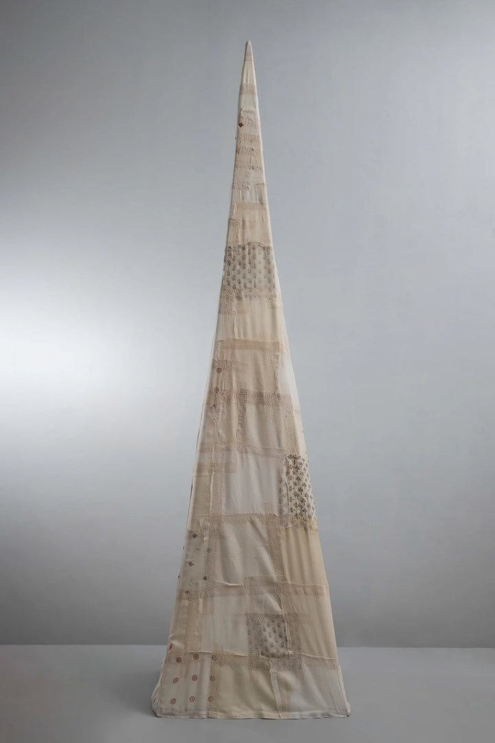 Vintage Fray Patch floor Lamp Pyramid