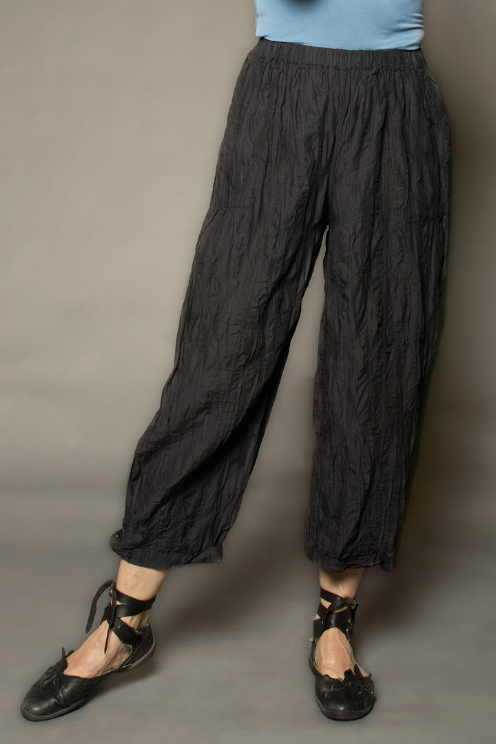 CAMBRIC COTTON RANDOM TUCK BARREL PANTS - ra1641-blk -