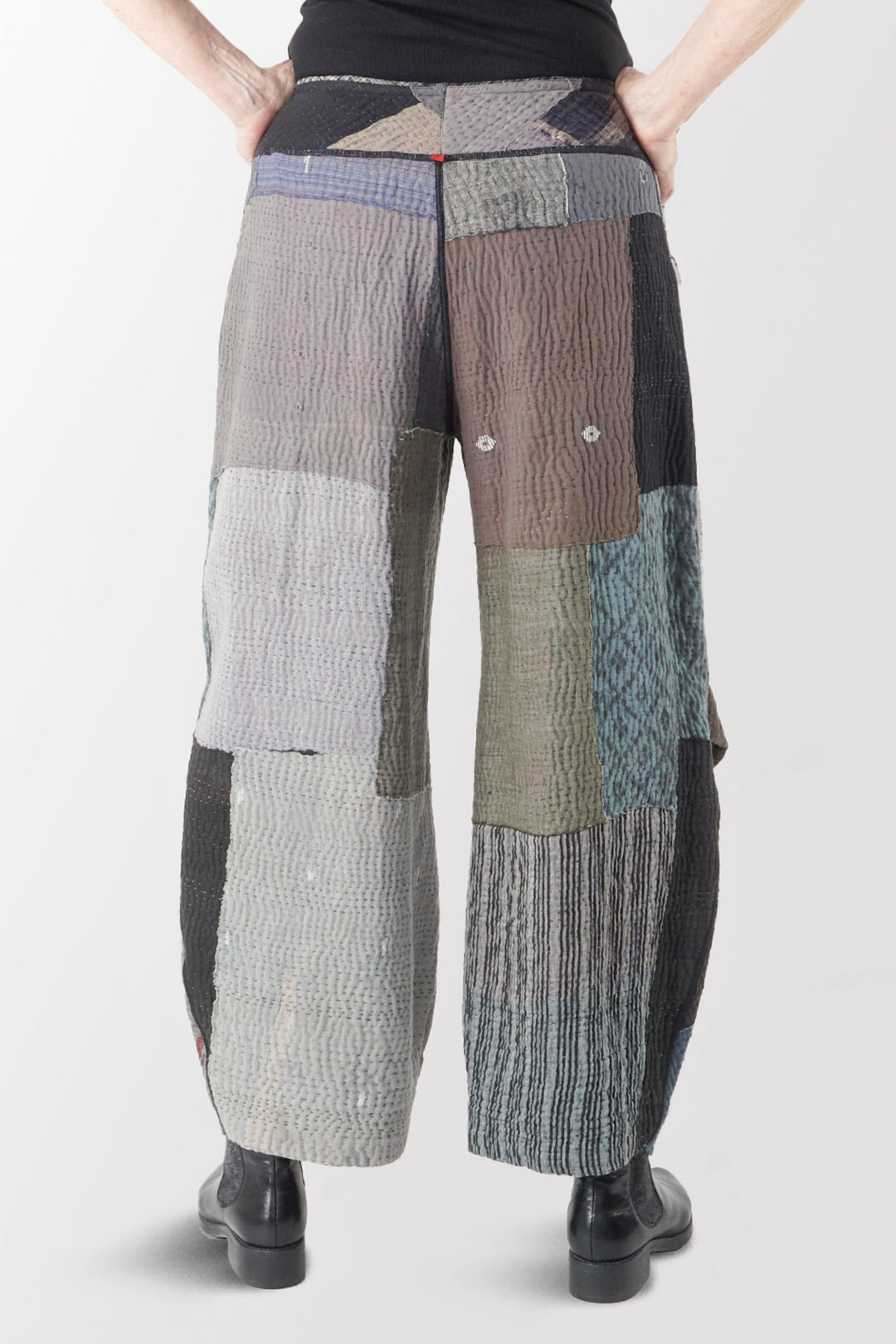 WOVEN IKAT &amp; FRAYED PATCH KANTHA  KNEE TUCKED PANTS - wk4625-gry -
