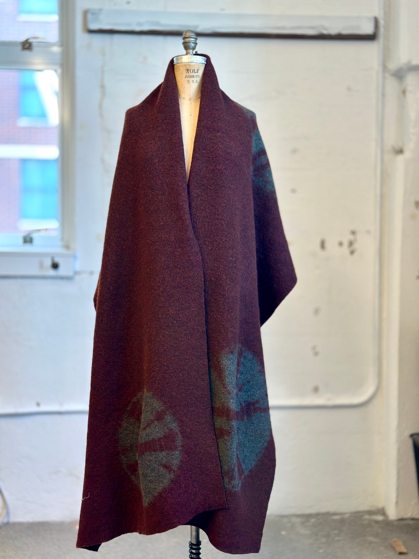 CIRCLE TIE DYE BOILED WOOL SHAWL LARGE - tw1803-brn -