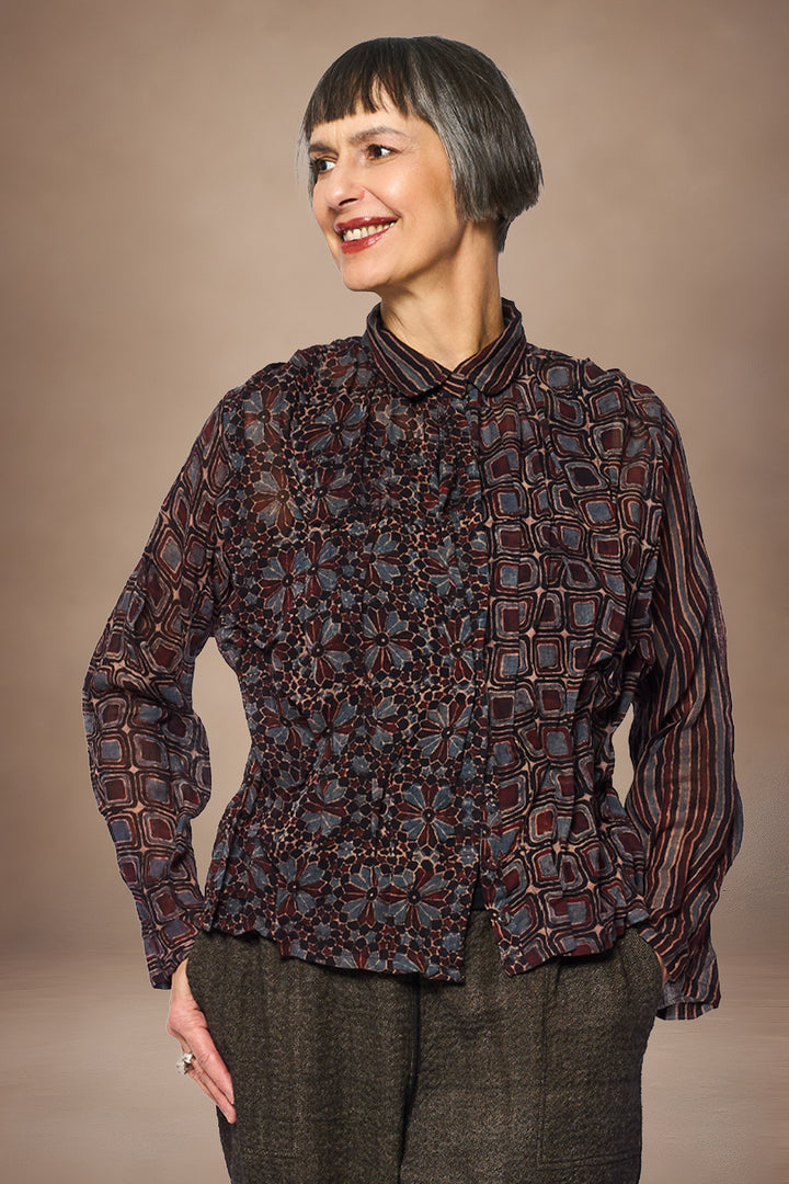 Ajrakh Wavy Tuck Cropped Shrit