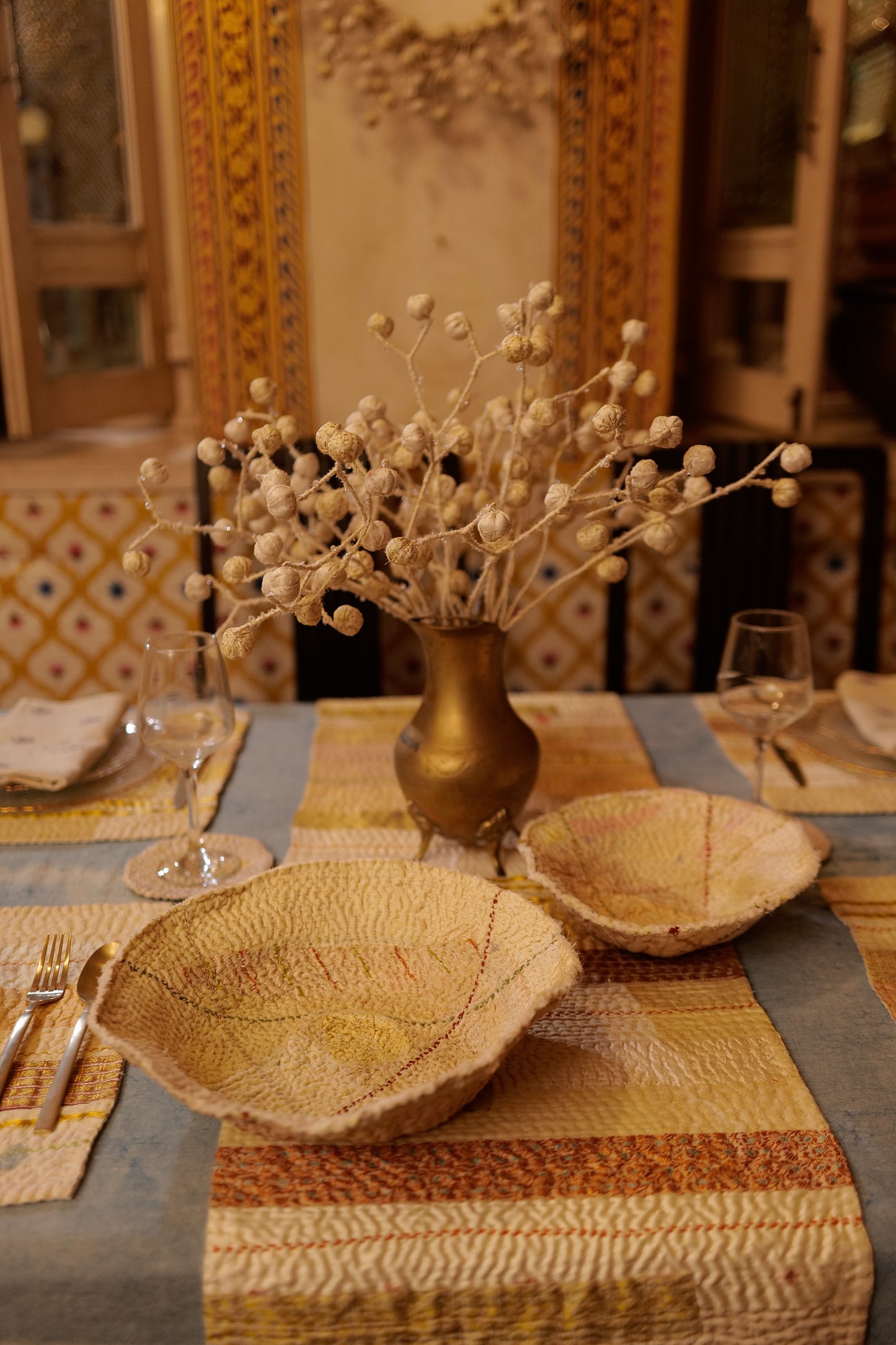 Handcrafted Kantha Rose Bowls (metallic kantha) -  Round Tray - Ivory