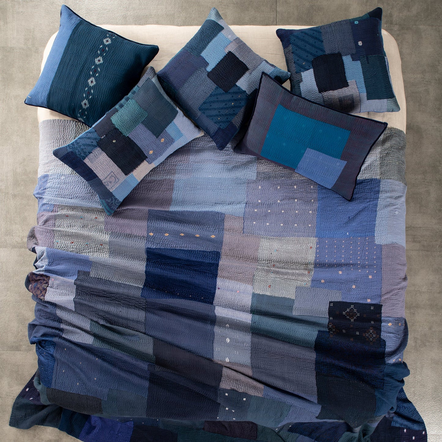 Ombre fray patch handmade kantha quilt - Navy