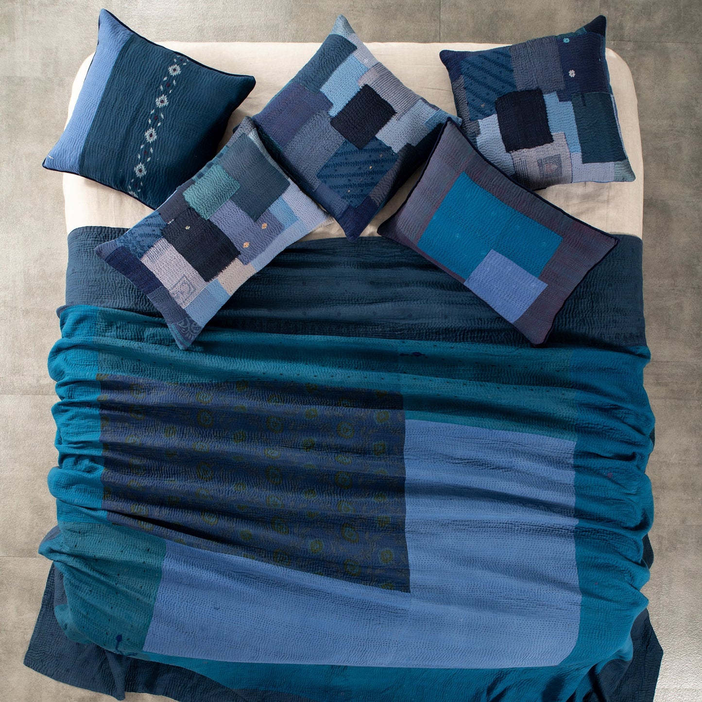 Ombre fray patch handmade kantha quilt - Navy