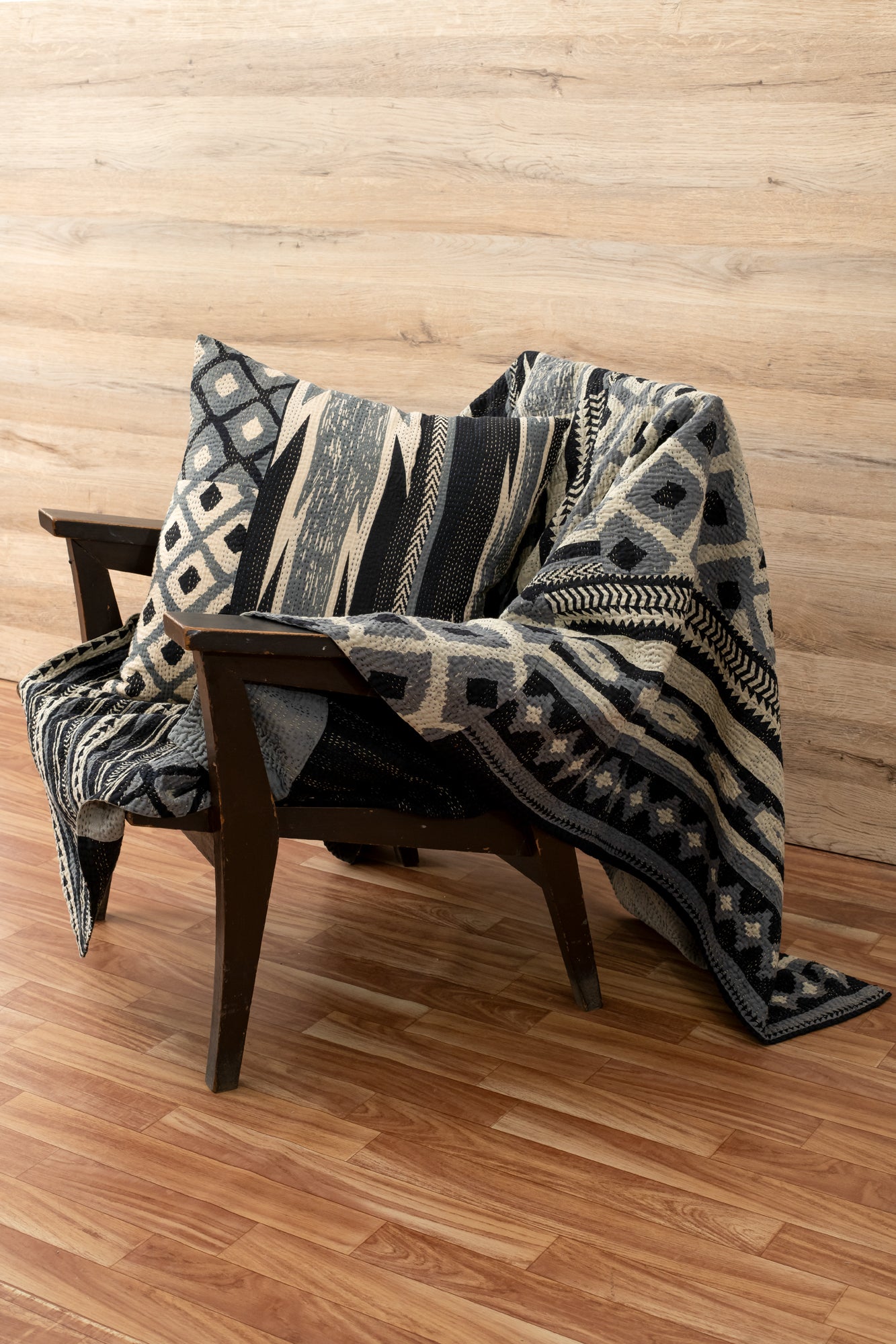 Monotone Ikat Handmade Vintage Kantha Throw - Black