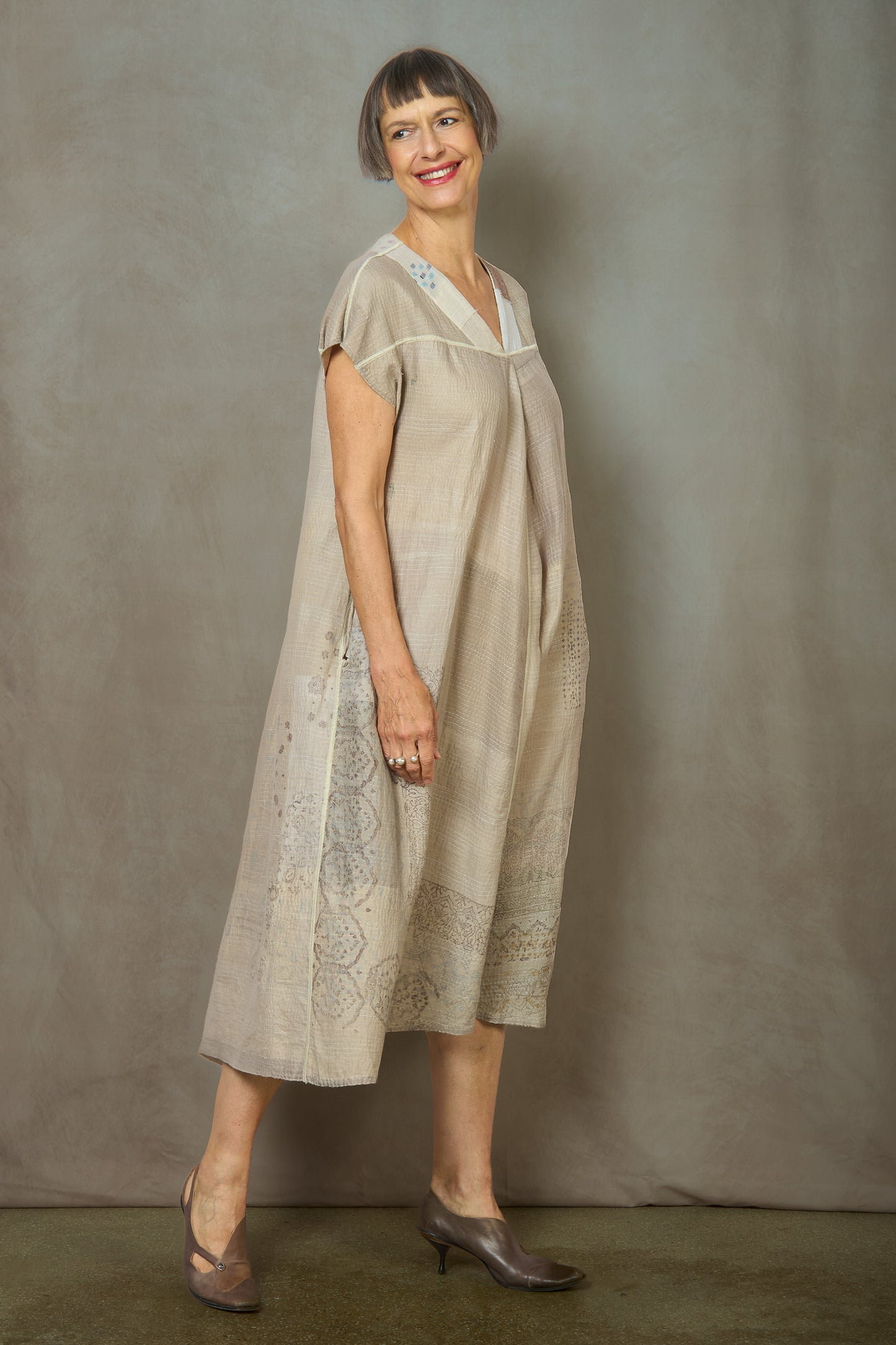 MOSAIC FRAY PATCH KANTHA V-NECK FRENCH SLV. DRESS - zb2467-ivy -