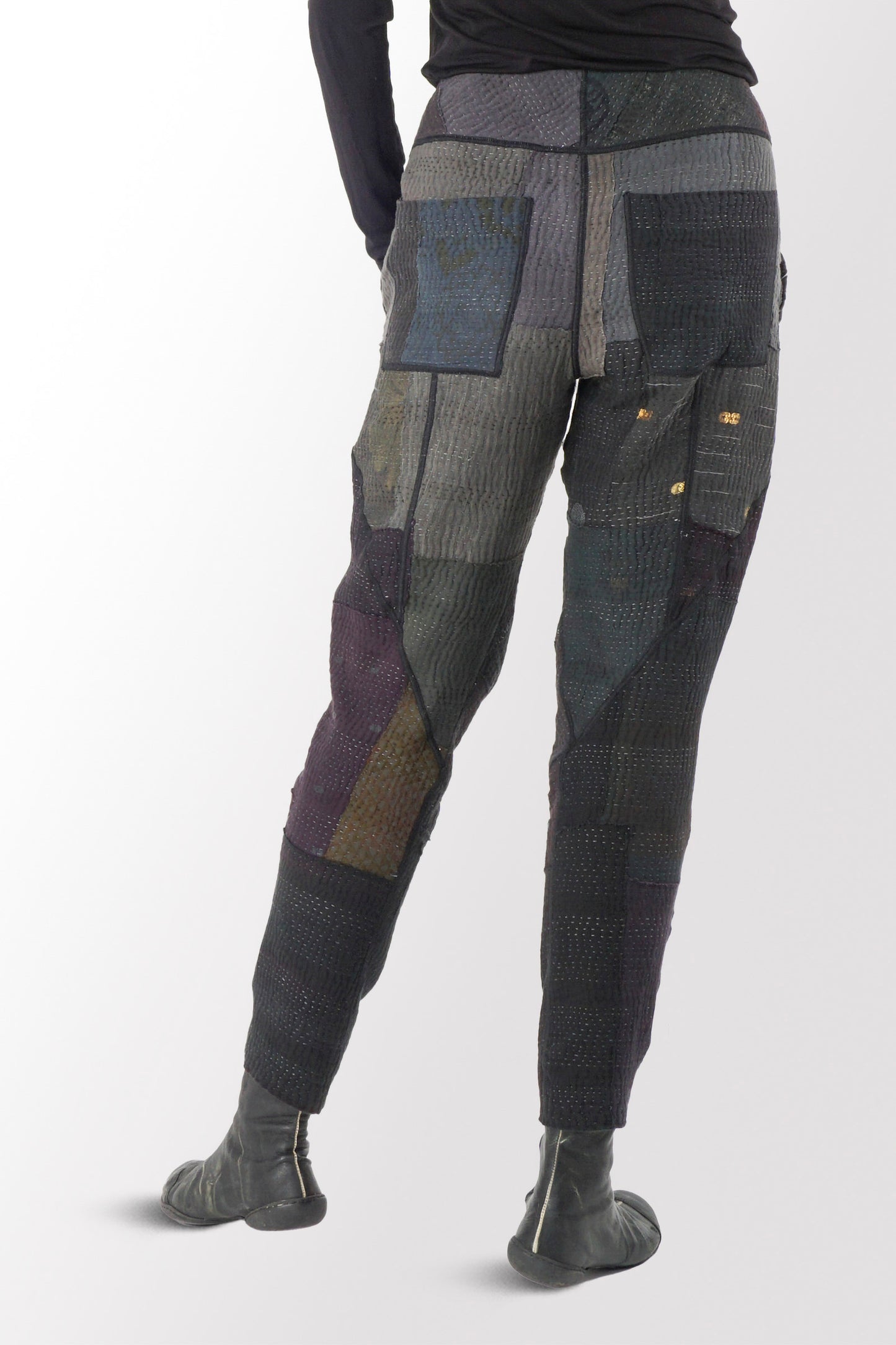 FRAYED PATCH KANTHA SHAPED YAMAHA PANTS - fi4638-blk -