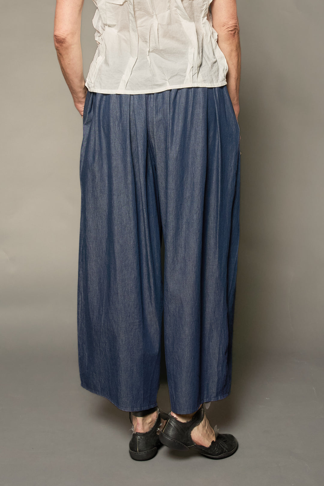 DUNGAREE DENIM COTTON TUCKED GATHER PANTS - ad1677-nvy -