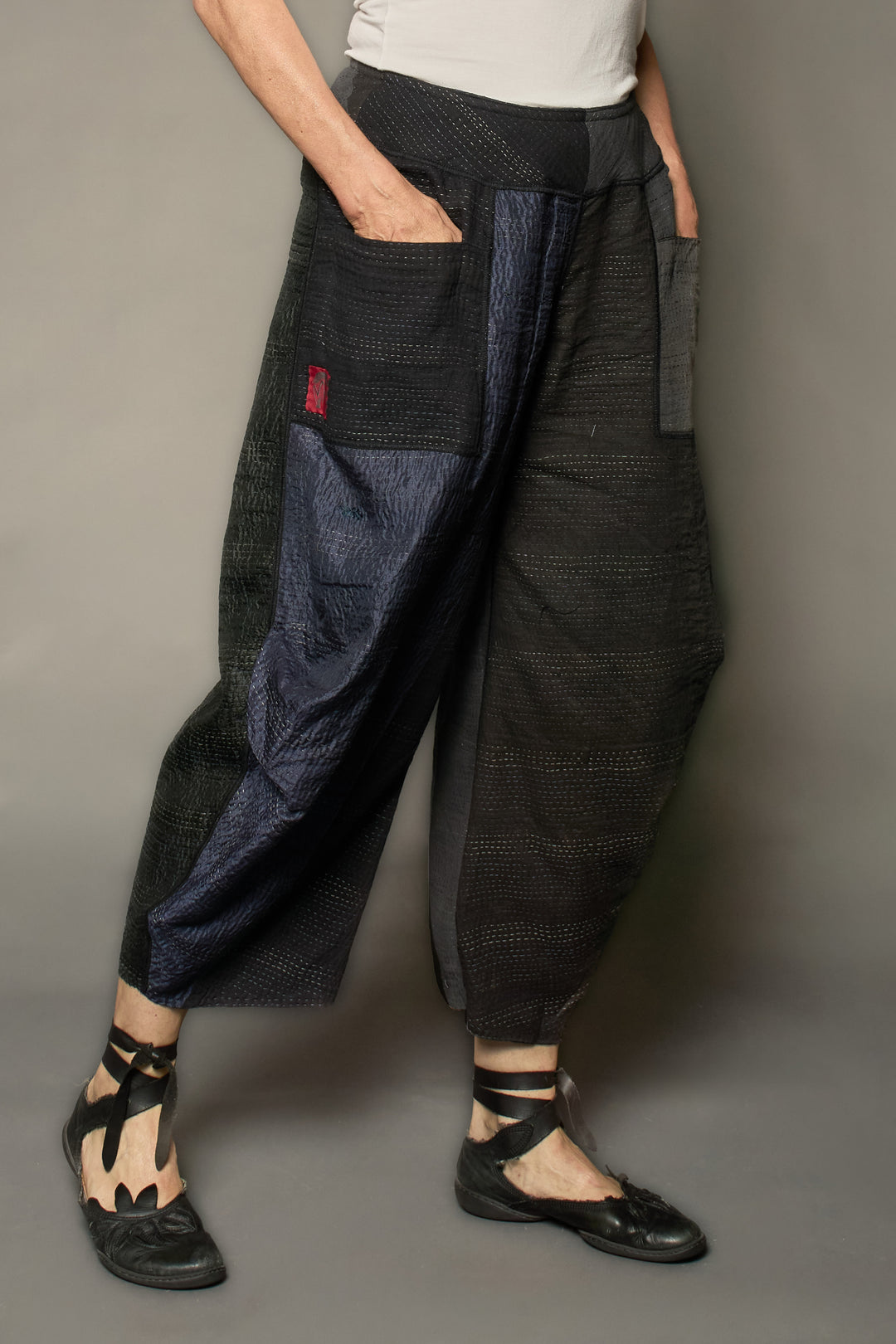JAIPUR PATCH KANTHA KNEE TUCKED PANTS - jp2625-blk -