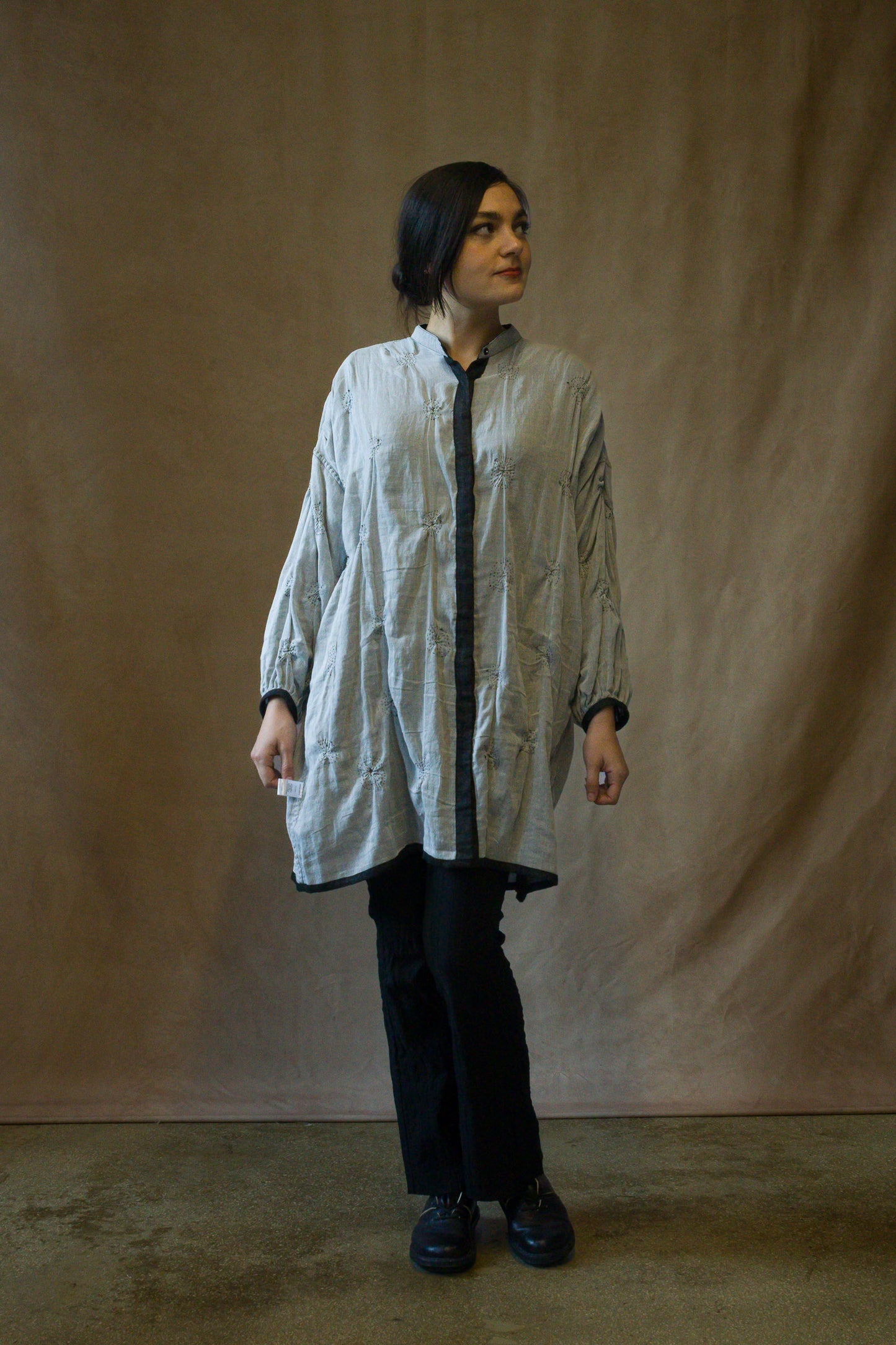 POLISHED COTTON WAVY TUCK OVERSIZED SHIRT - bl-wl1555-blk -