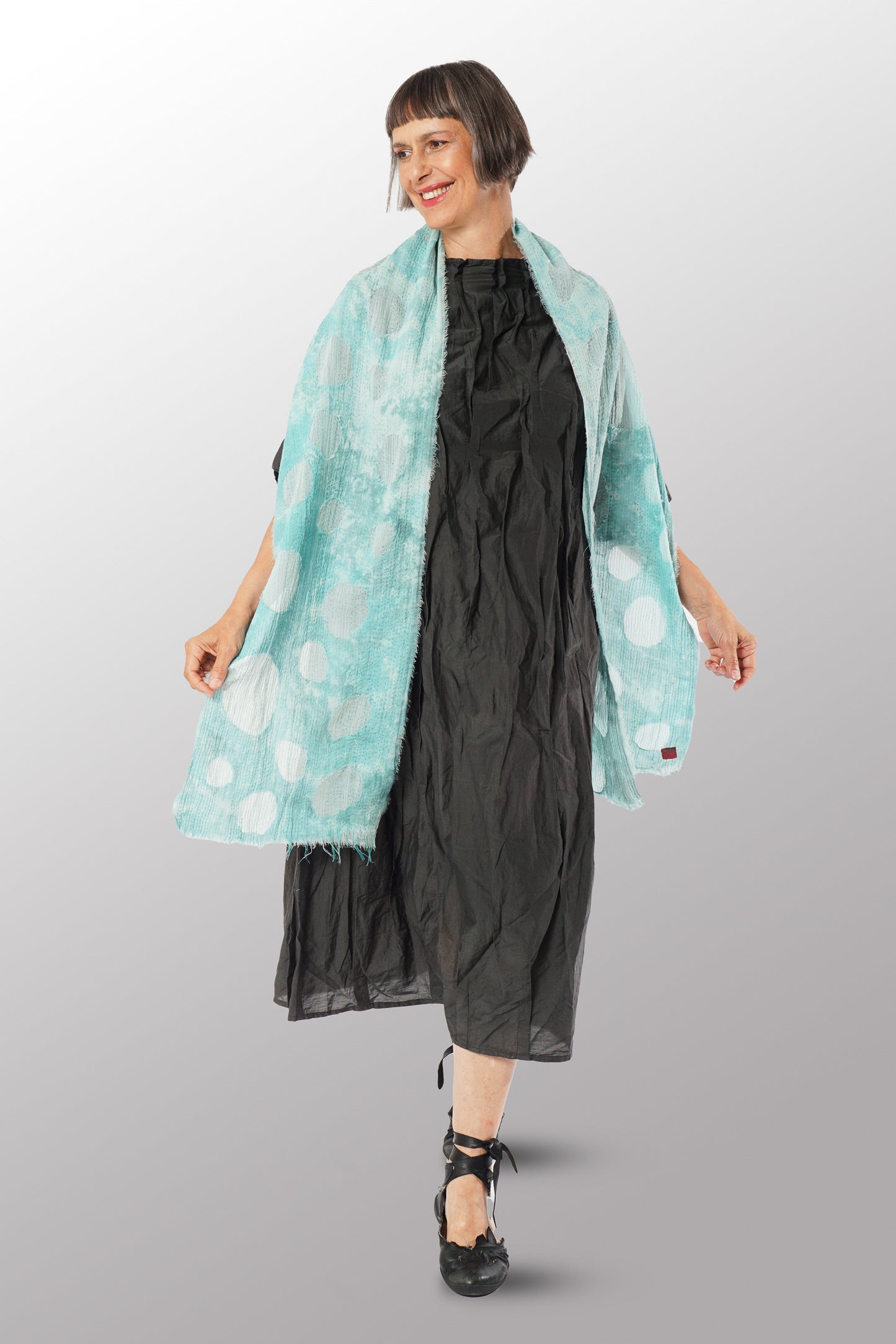 CUT THROUGH DOT AND HOLES KANTHA SCARF SMALL - cd2800-blu -