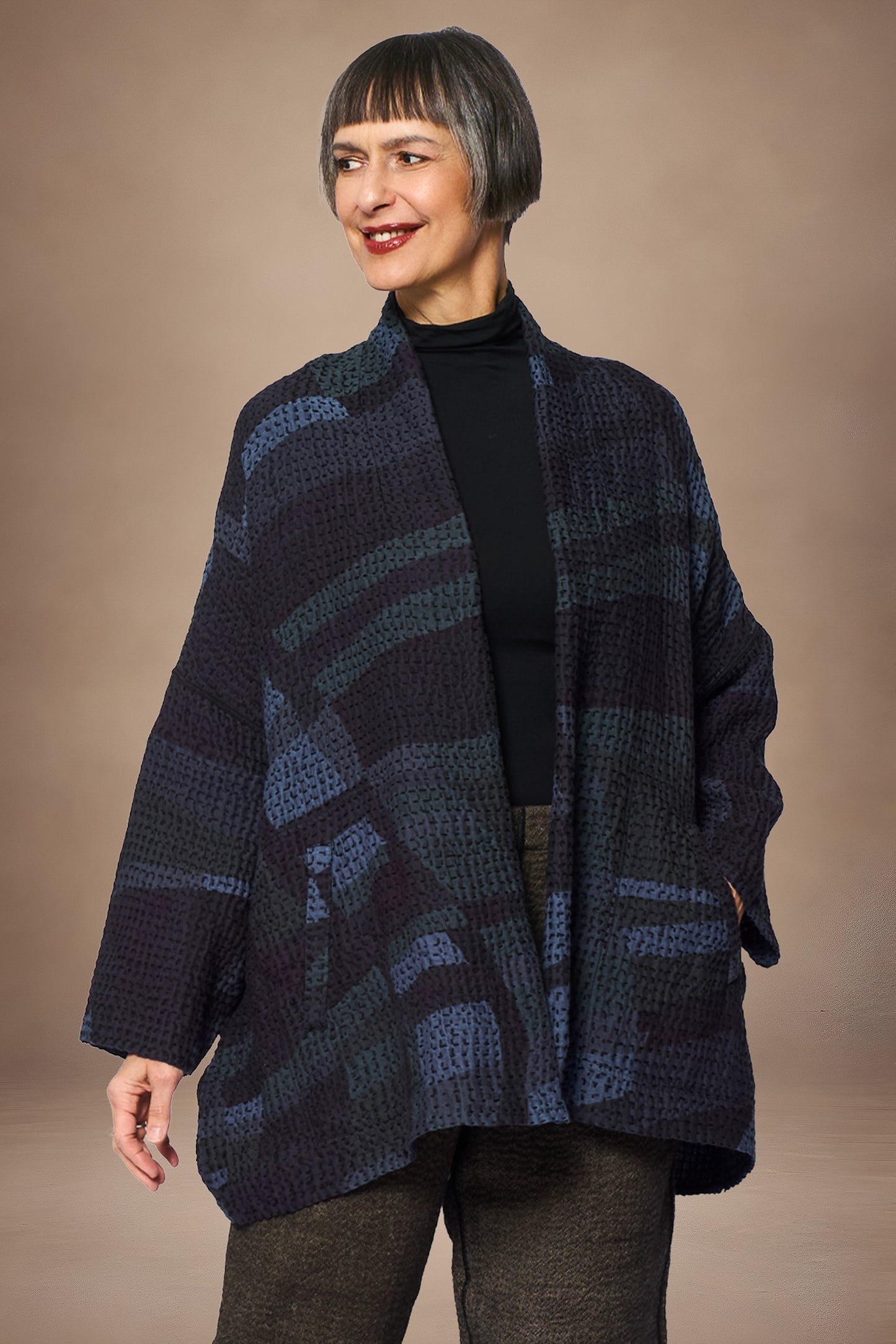 ABSTRACT WAFFLE KANTHA KIMONO WRAP SHORT - bw3358-nvy -